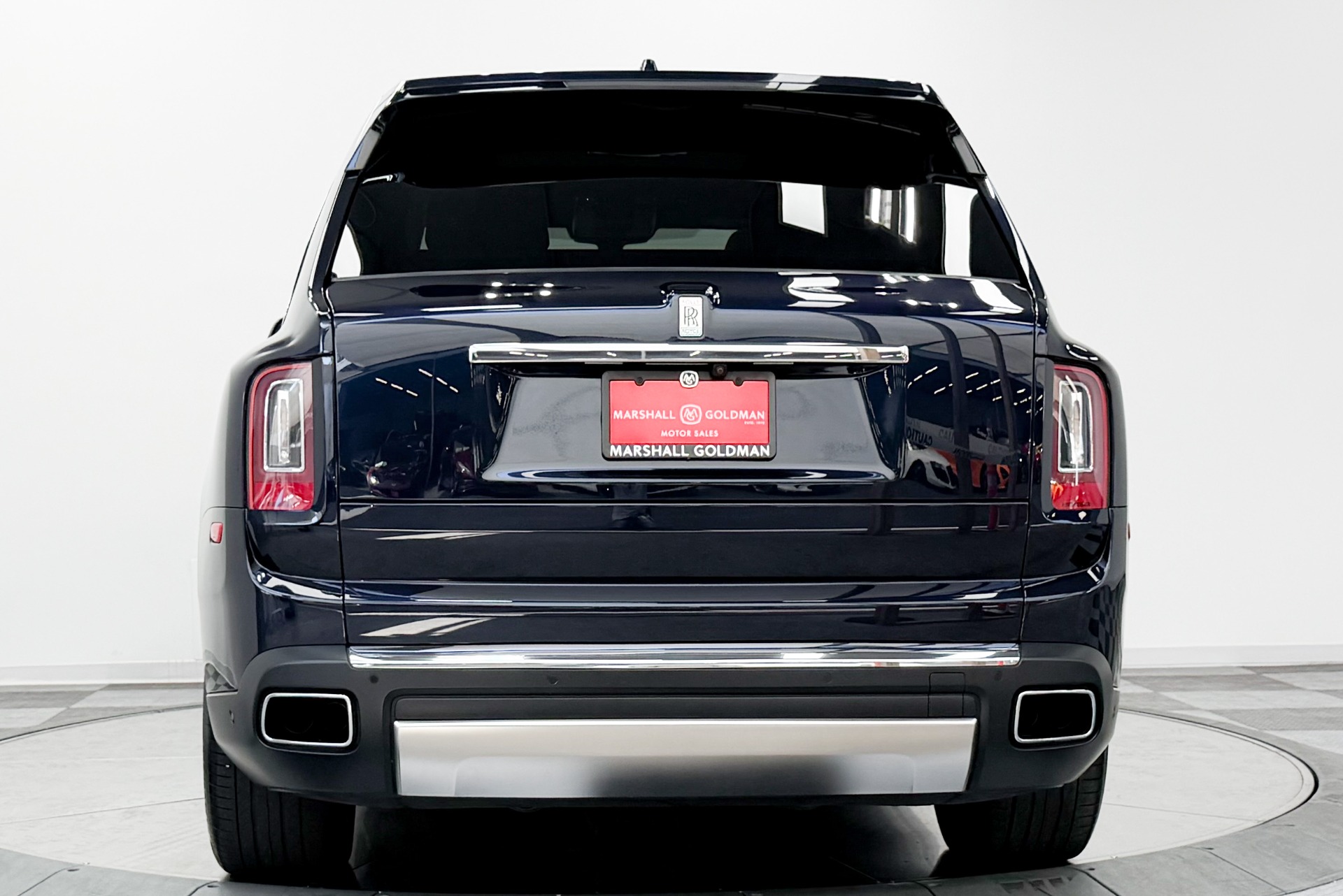 Rolls-Royce Cullinan -Rear Theatre Configuration, Bespoke Audio, Picnic Tables