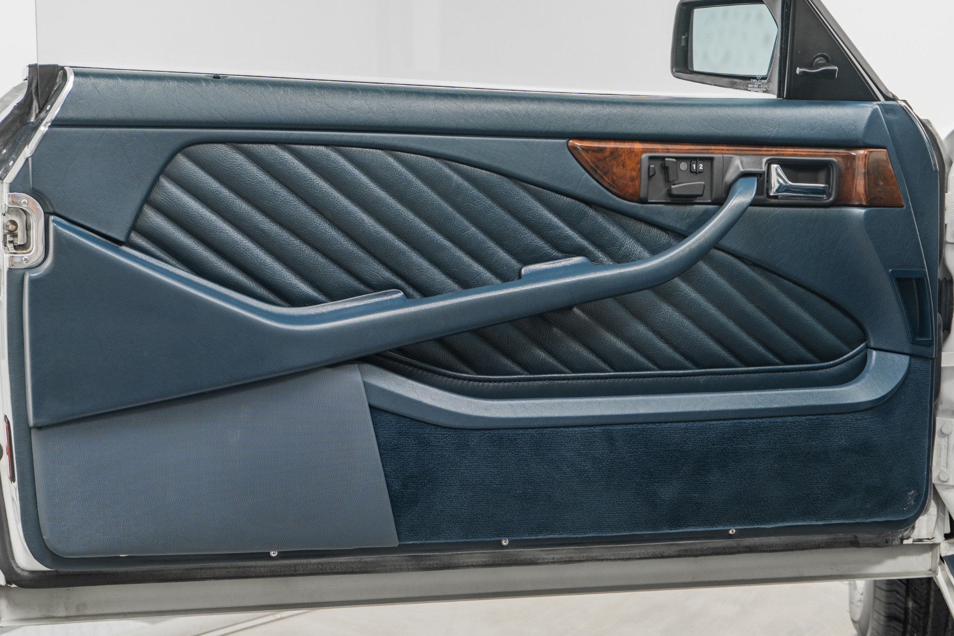 Used 1990 Mercedes-Benz 560 SEC For Sale (Sold) | Marshall