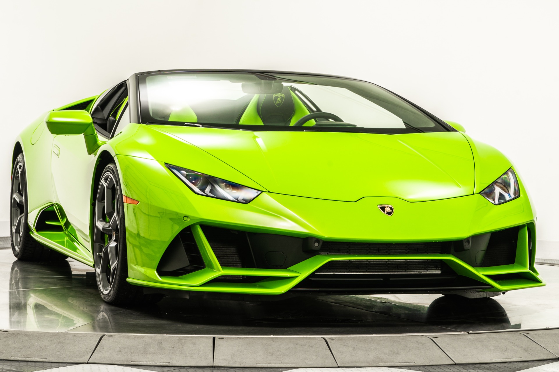 Verde Mantis 2020 Lamborghini Huracan LP 640-4 EVO Spyder For Sale