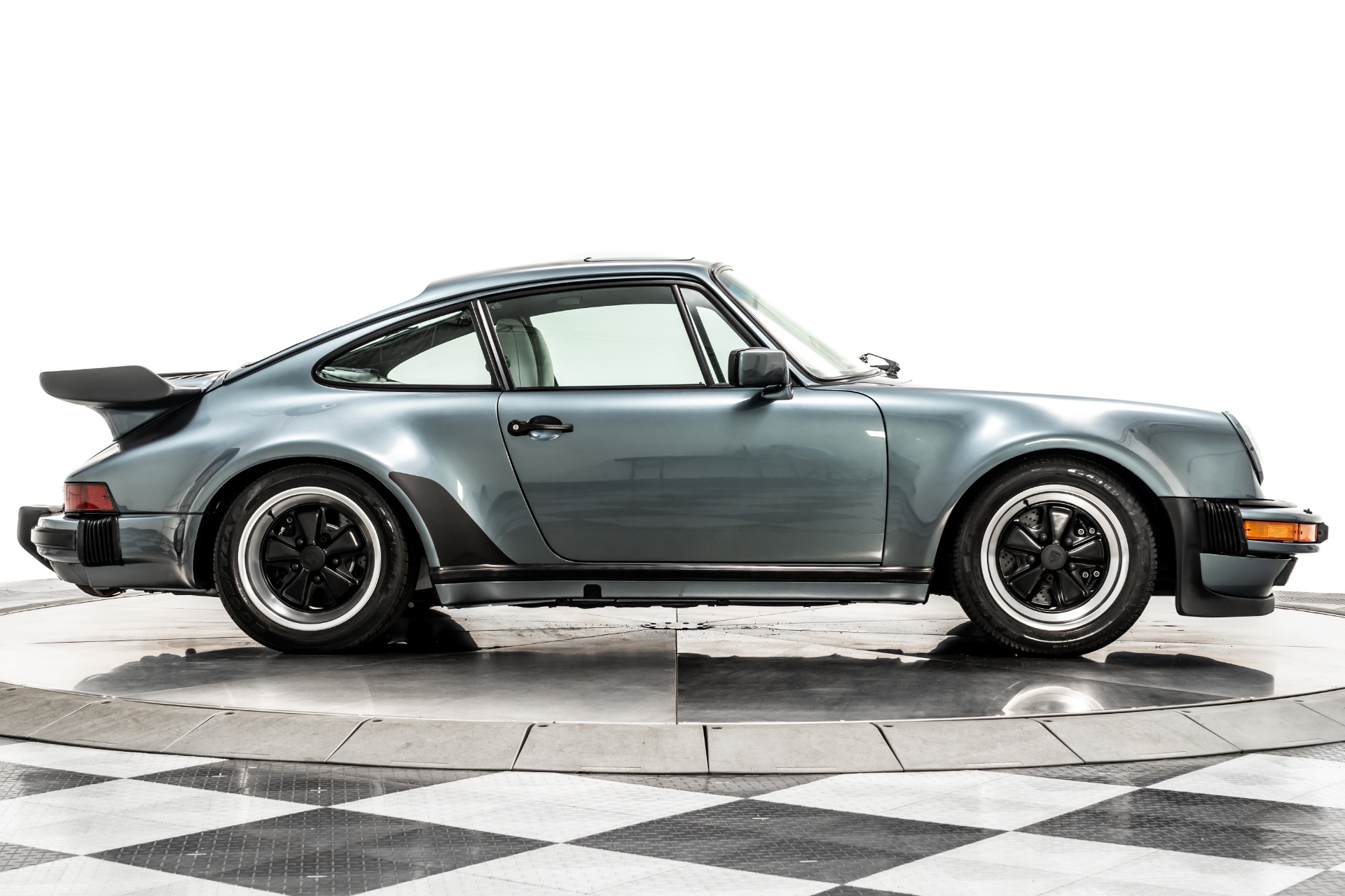 PORSCHEマントルピース Used 1985 Porsche 911 Carrera Coupe For Sale (Sold