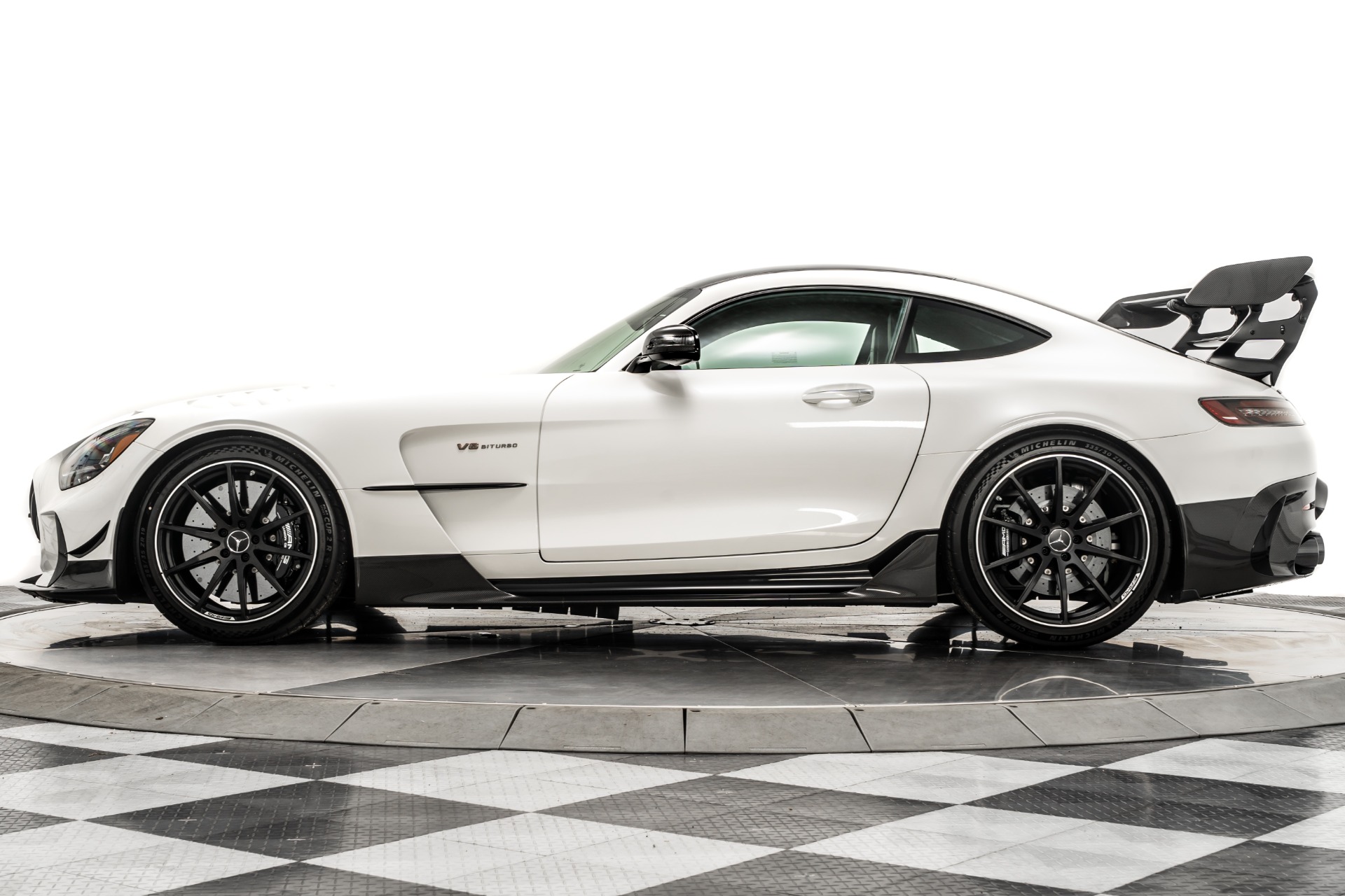 Mercedes-Benz G 55 AMG ブラックとCLS ホワイトのセット media-1fb932b8-dfe3-422c-87d8-