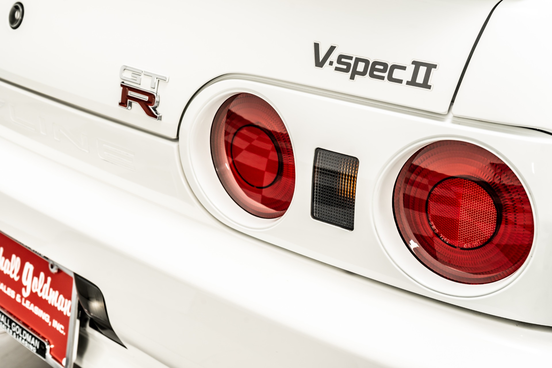 Amazon.com: Fujimi 1/24 ID-47 Nissan Skyline R32 GT-R V-Spec II '94 Plastic  Model Kit : Arts, Crafts & Sewing