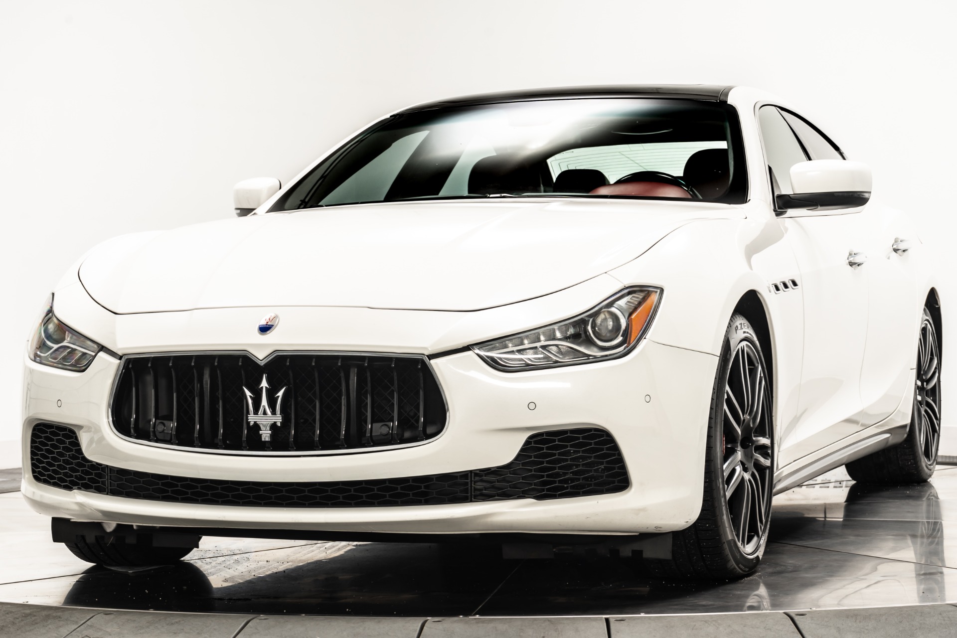 Bianco Alpi 2015 Maserati Ghibli S Q4 For Sale - Stock Number