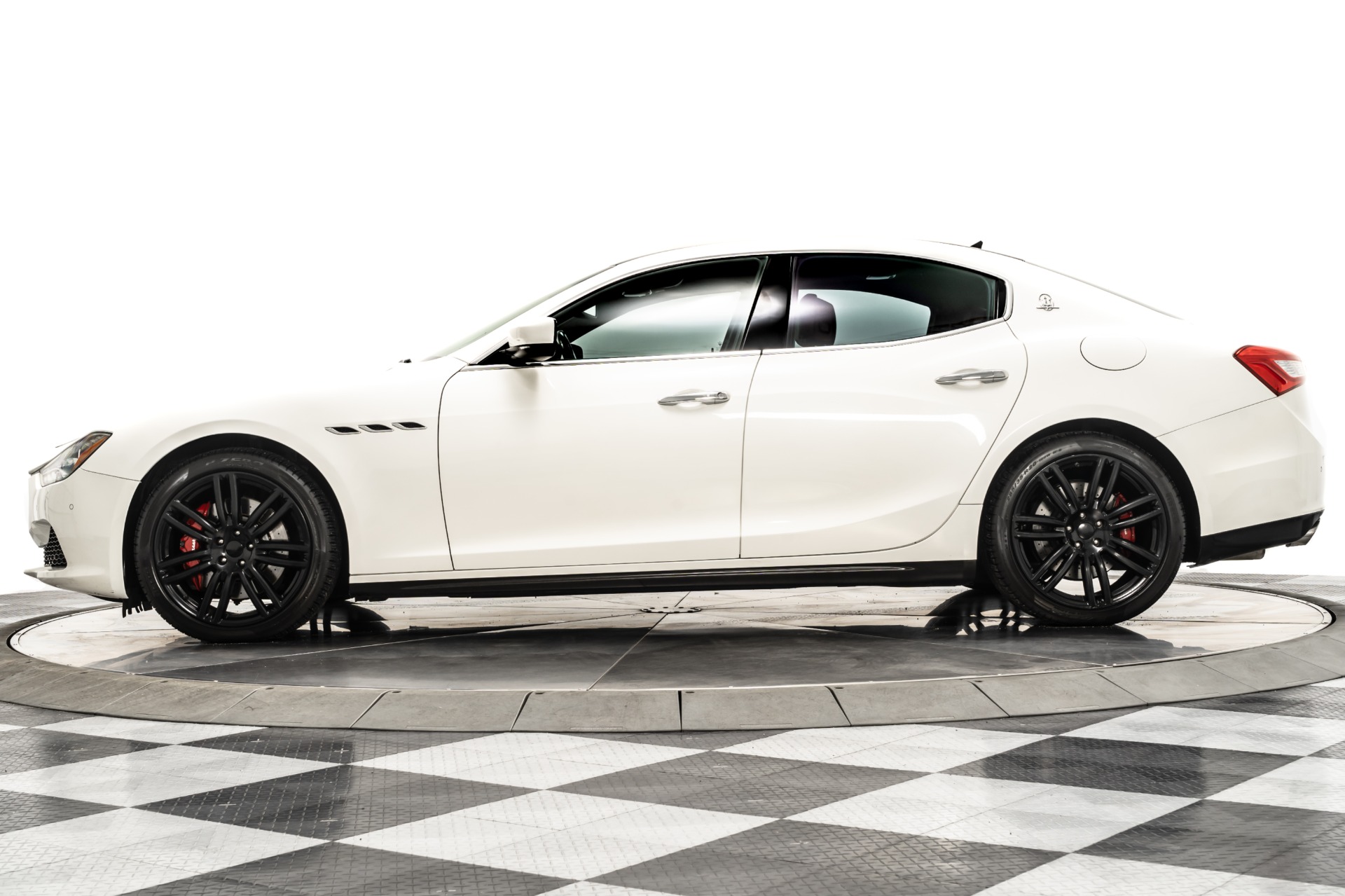 Bianco Alpi 2015 Maserati Ghibli S Q4 For Sale - Stock Number