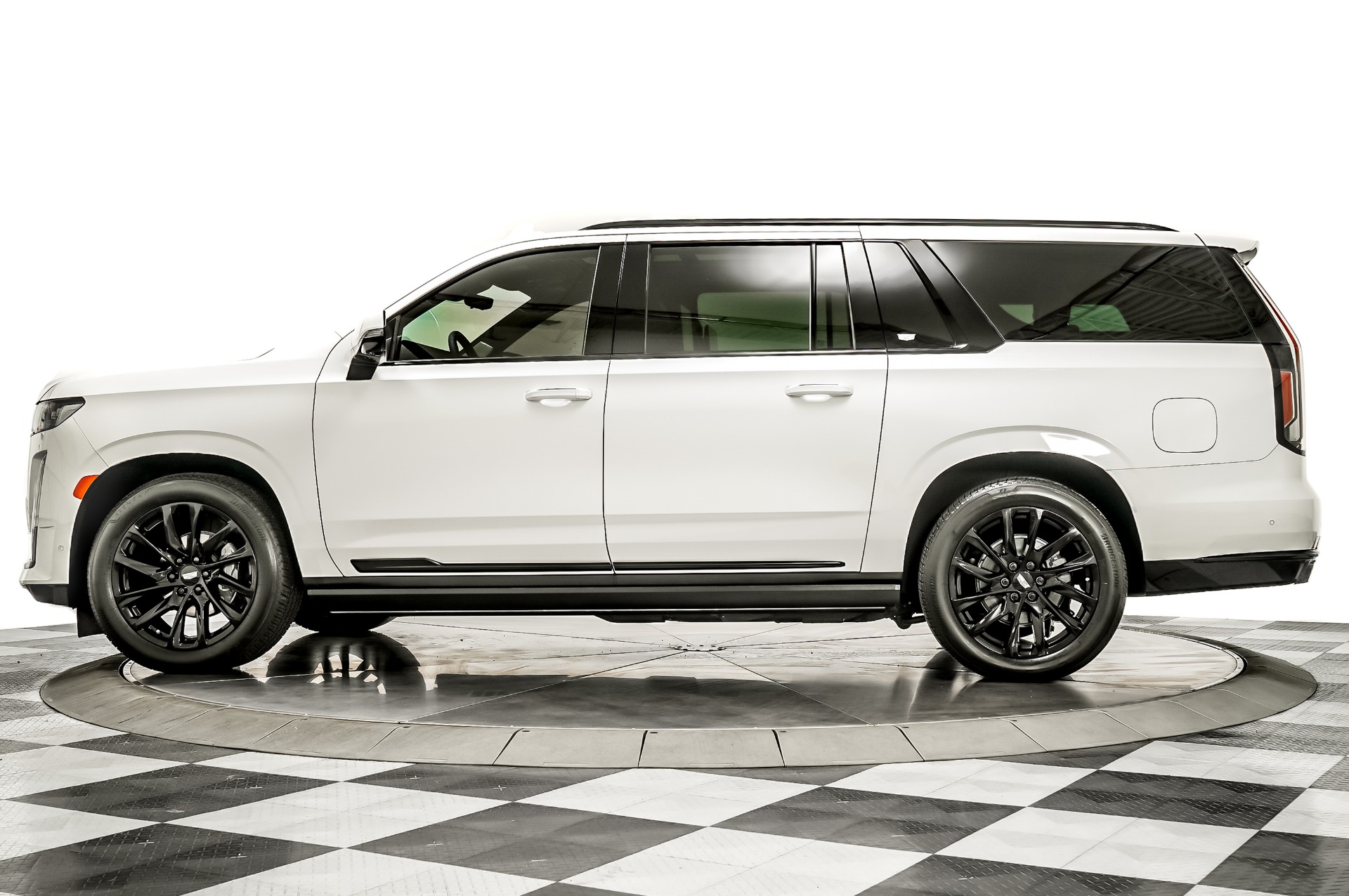 Crystal White Tricoat 2021 Cadillac Escalade ESV 4WD Sport