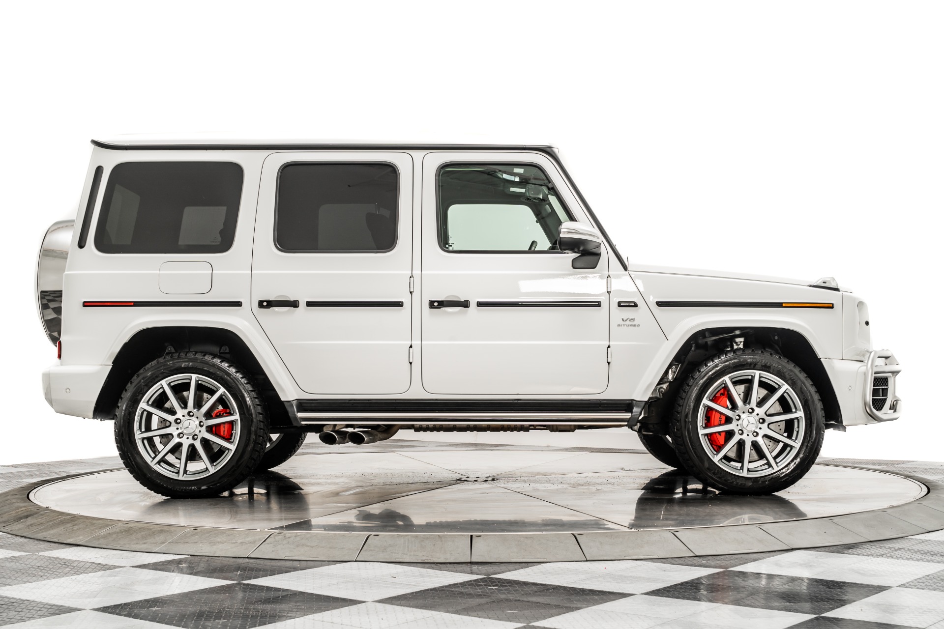 The Nissan Patrol NISMO Is the Everyperson's Mercedes-AMG G63