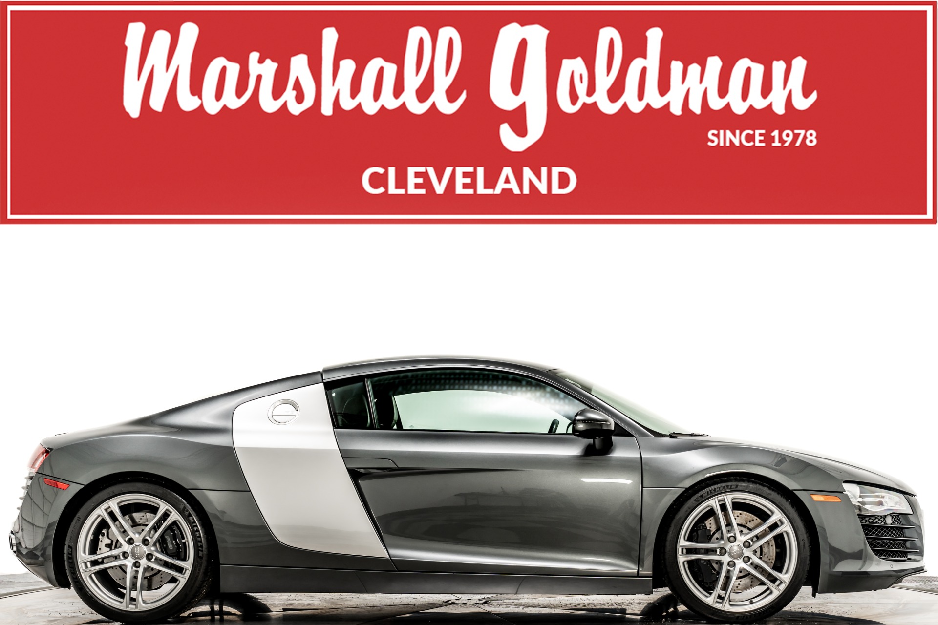Daytona Gray Pearl Effect 2012 Audi R8 4.2 quattro 6 Speed For