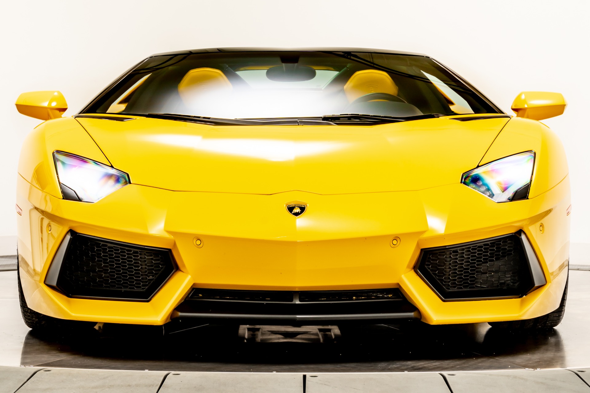 Lamborghini Aventador Roadster 2015 (V-Ray) 3D Model by SQUIR
