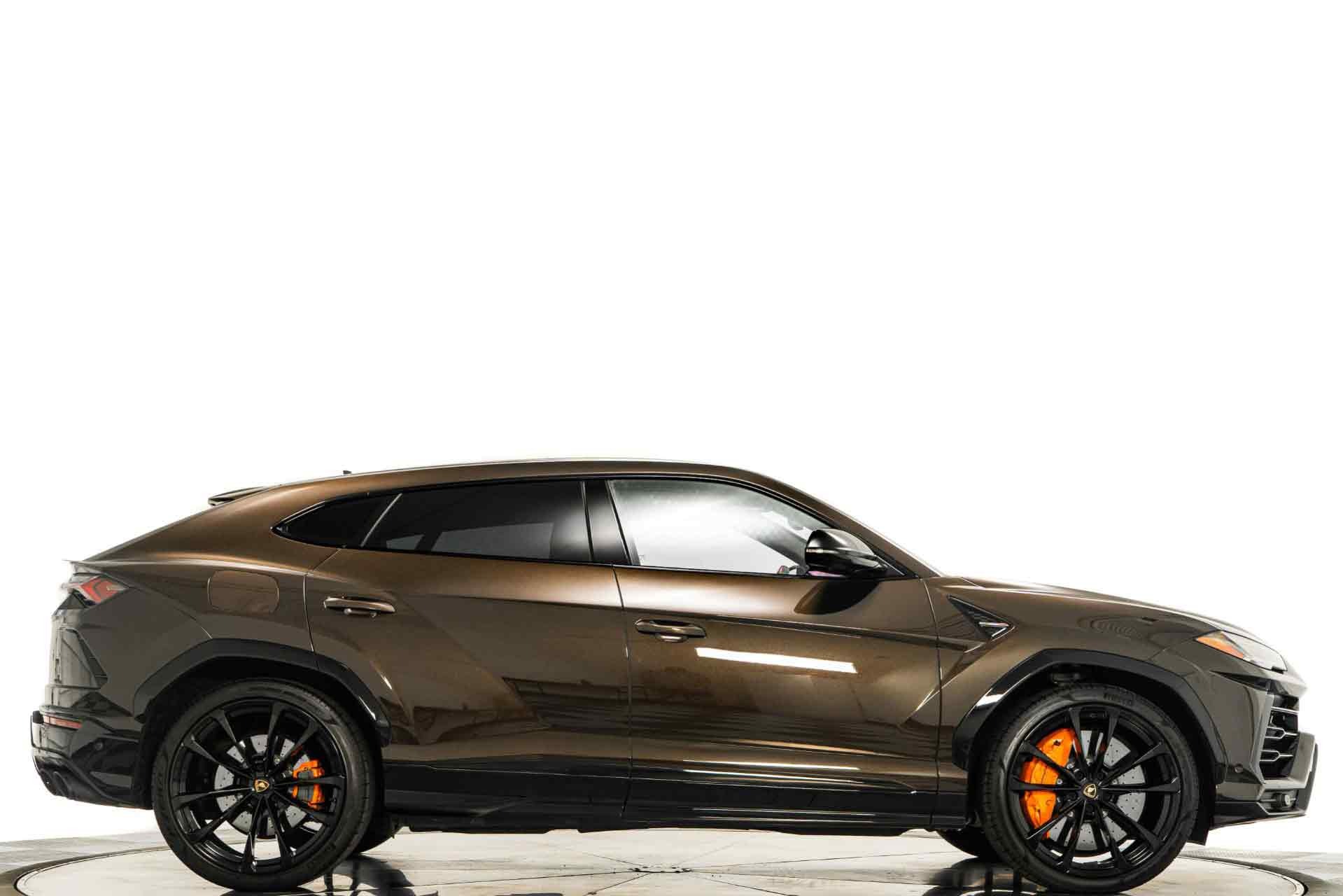 Marrone Alcestis 2022 Lamborghini Urus For Sale - Stock Number