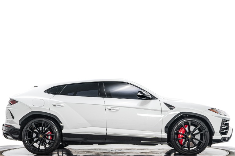 Lamborghini Urus -Bang And Olufsen Audio, Two-Tone Interior, 641 Horsepower