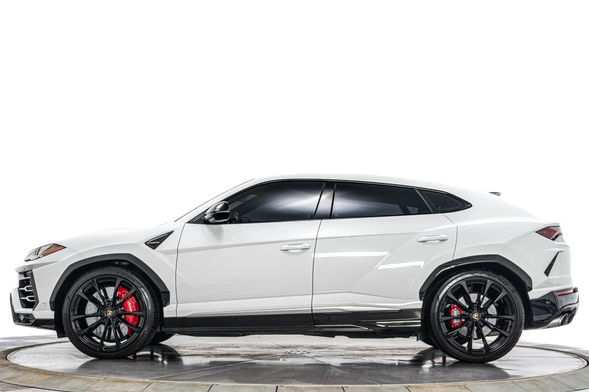 Lamborghini Urus -Bang And Olufsen Audio, Two-Tone Interior, 641 Horsepower