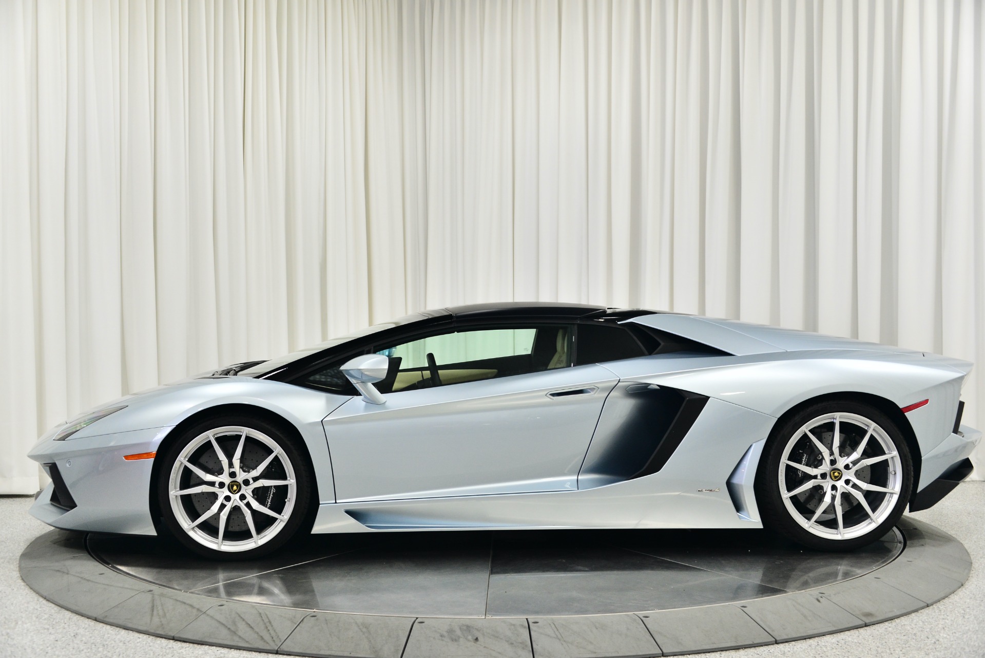 Azzuro Thetys 2013 Lamborghini Aventador LP 700-4 Roadster For