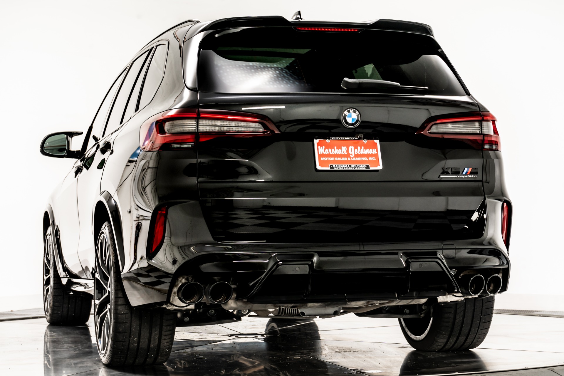 Black Sapphire Metallic 2022 BMW X5M Competition For Sale - Stock