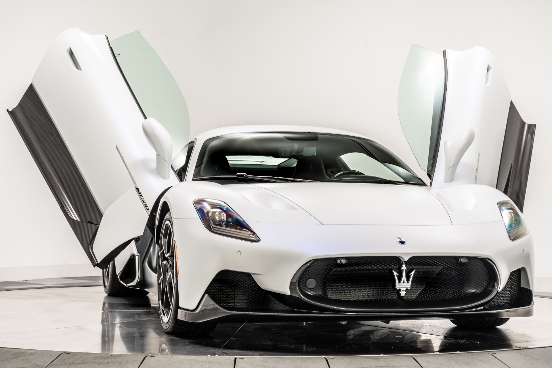 Bianco Audace matte 2022 Maserati MC20 For Sale - Stock Number