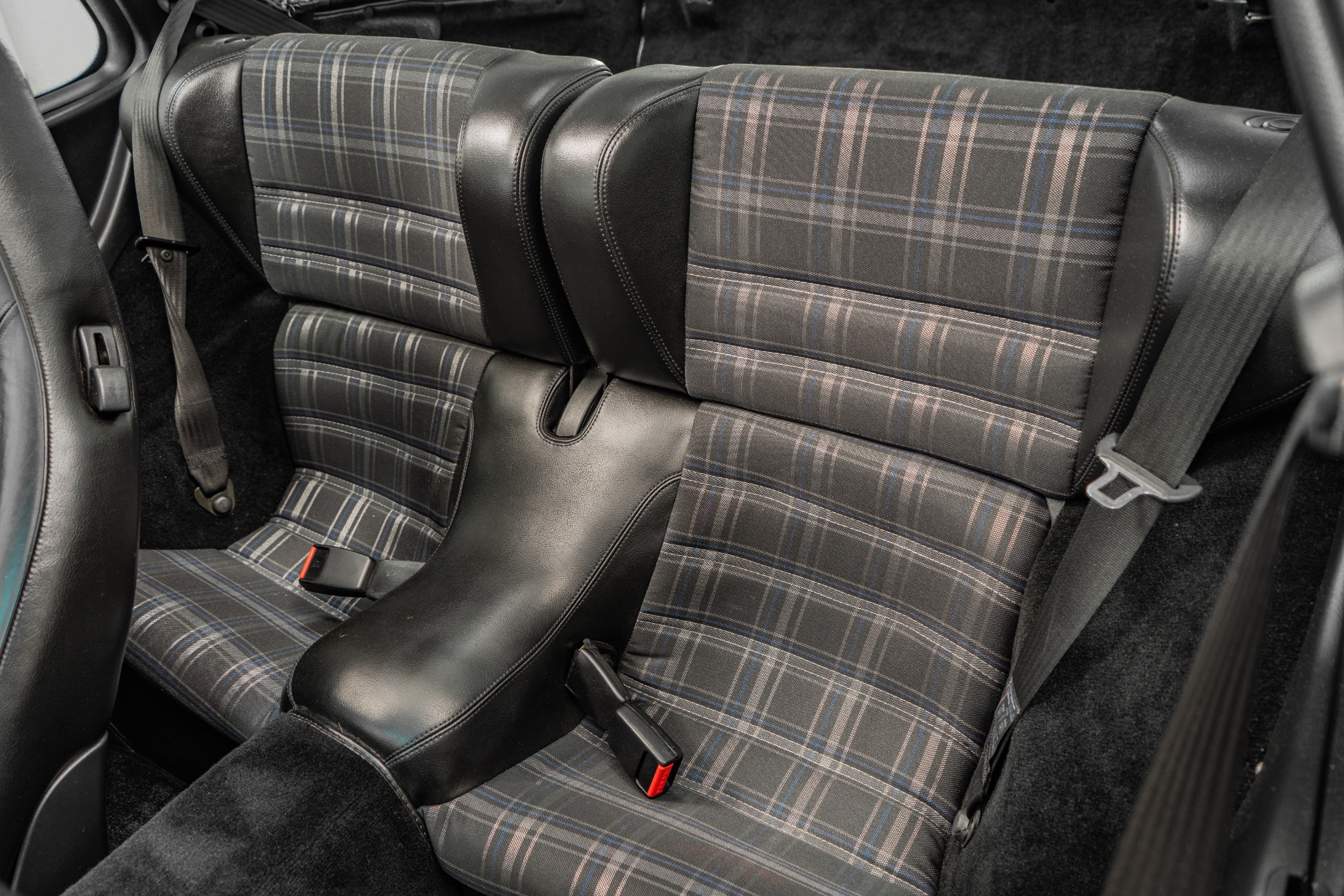 Porsche 968 seats online