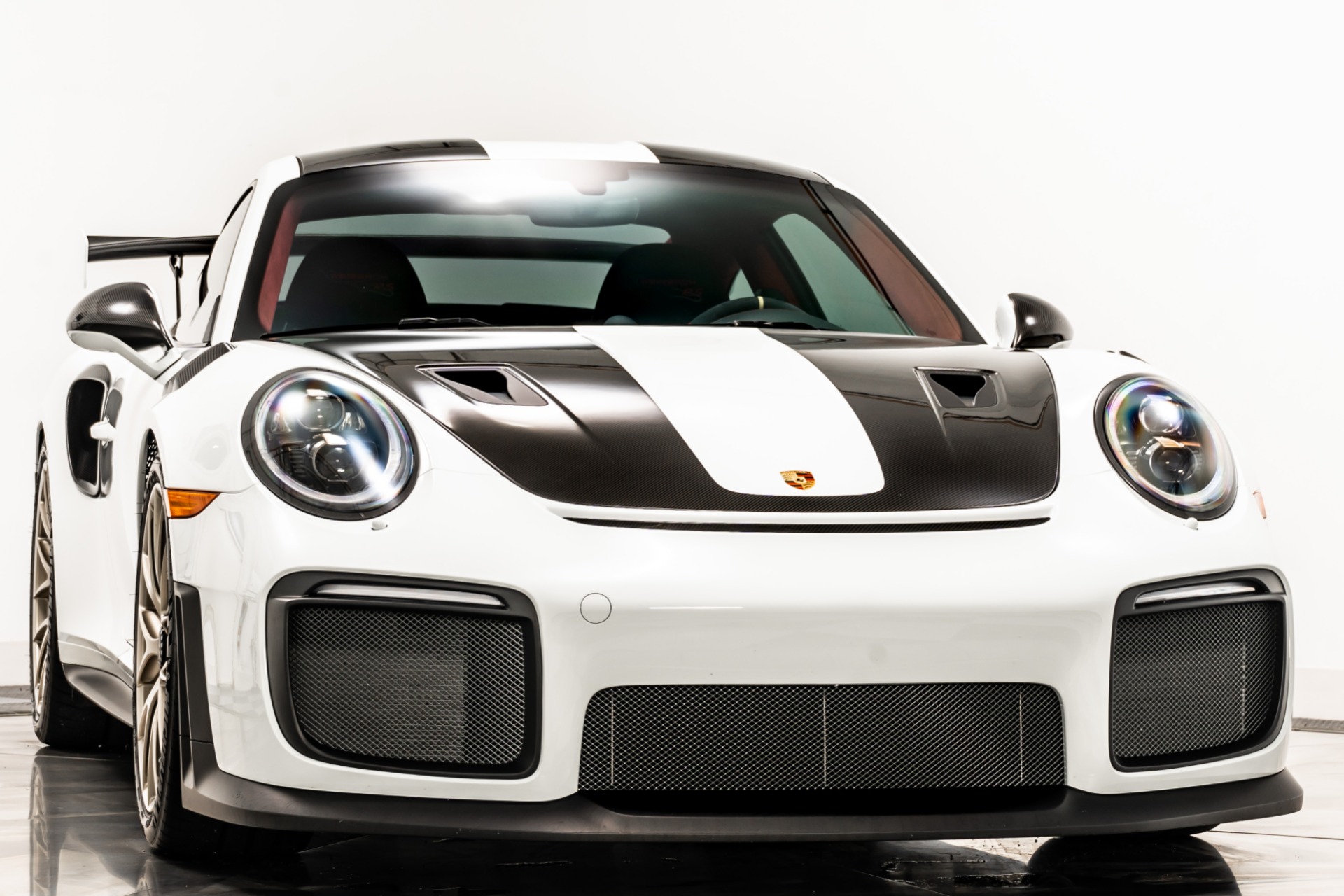 Minichamps Porsche 911 (991.2) GT2 RS Weissach Package 2018