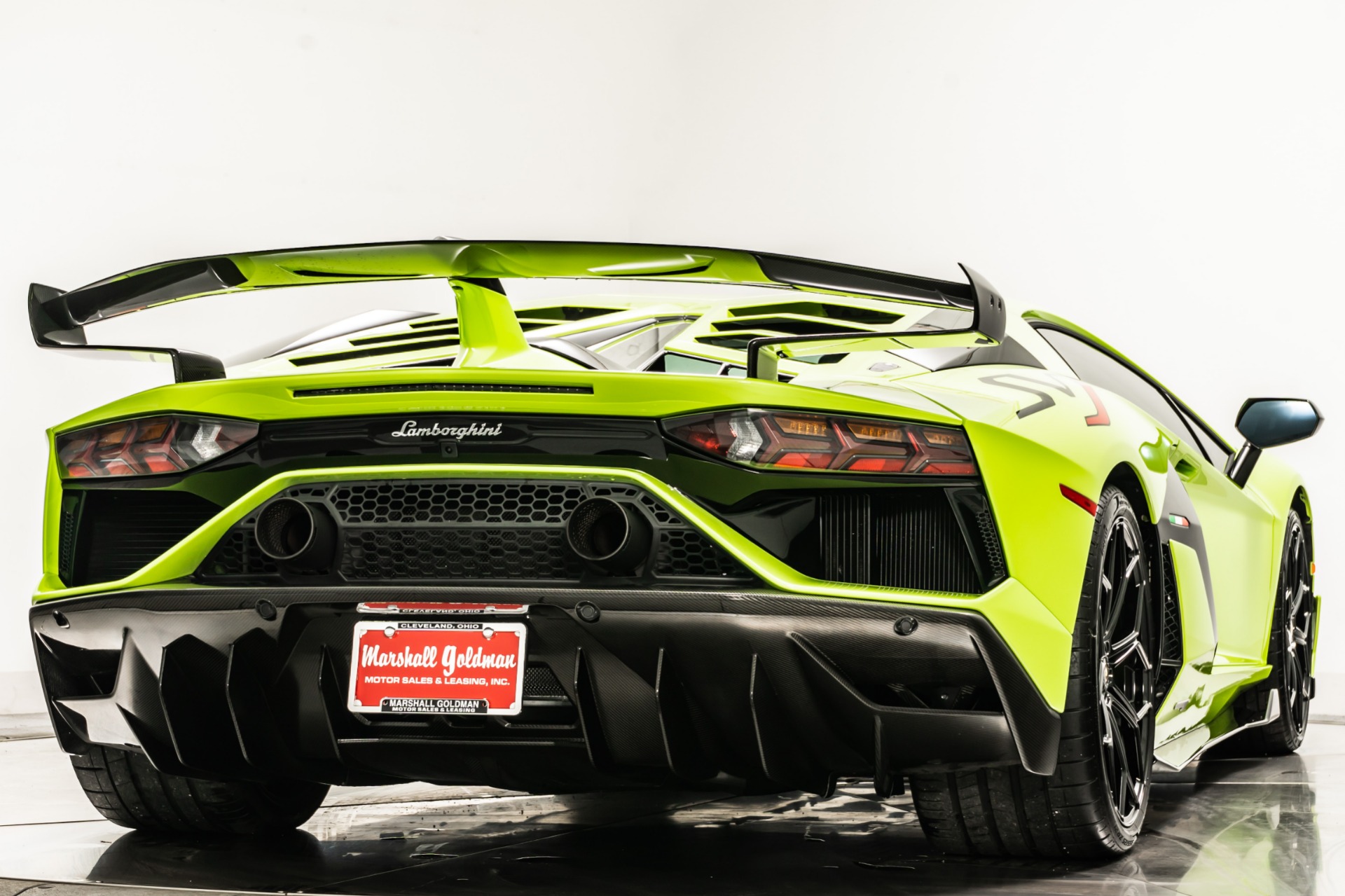 Lamborghini and Supreme: new collection for Spring-Summer 2020