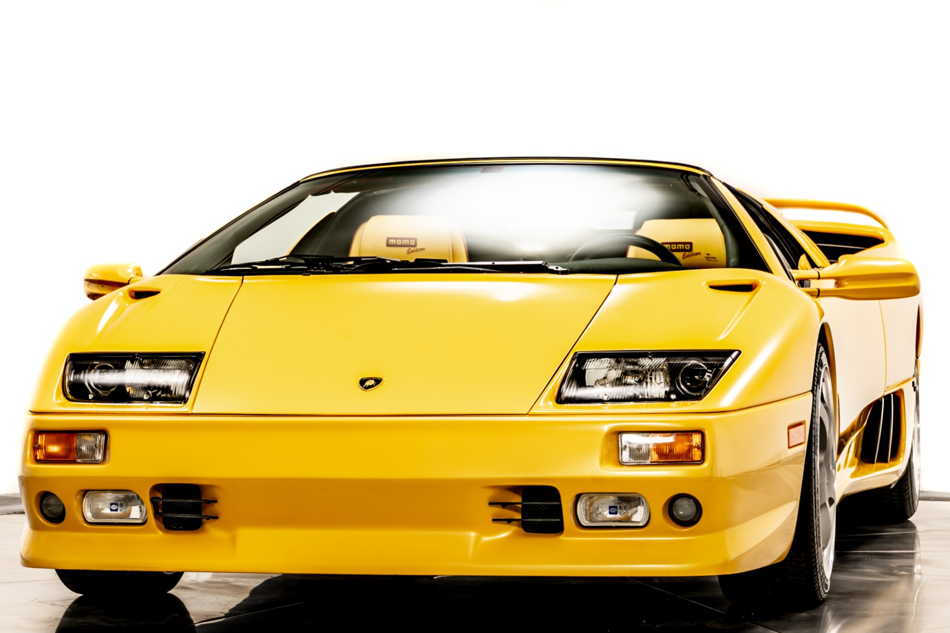 Giallo Flash 1999 Lamborghini Diablo VT Roadster Momo Edition For