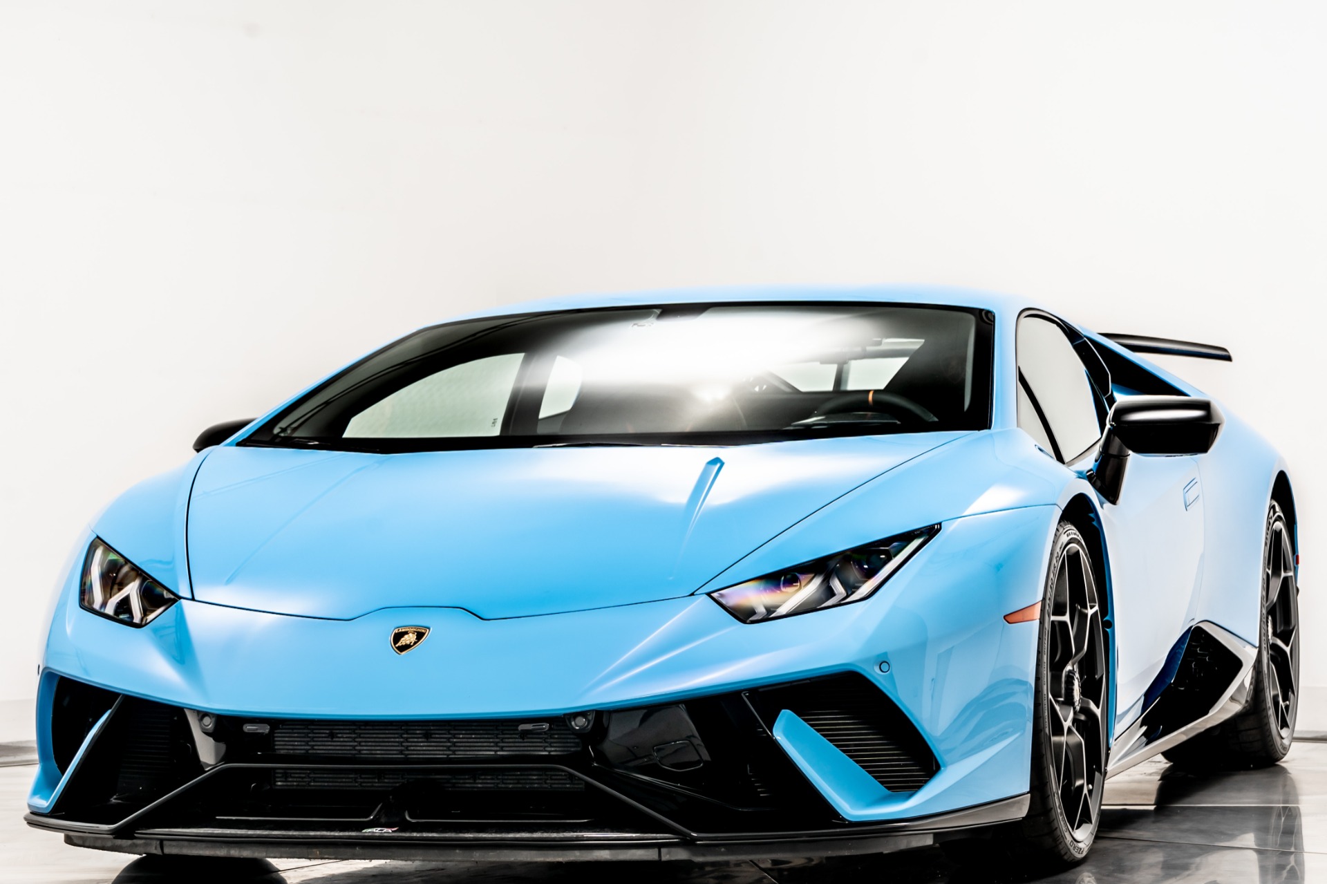 Blu Cephus 2019 Lamborghini Huracan LP 640-4 Performante For Sale