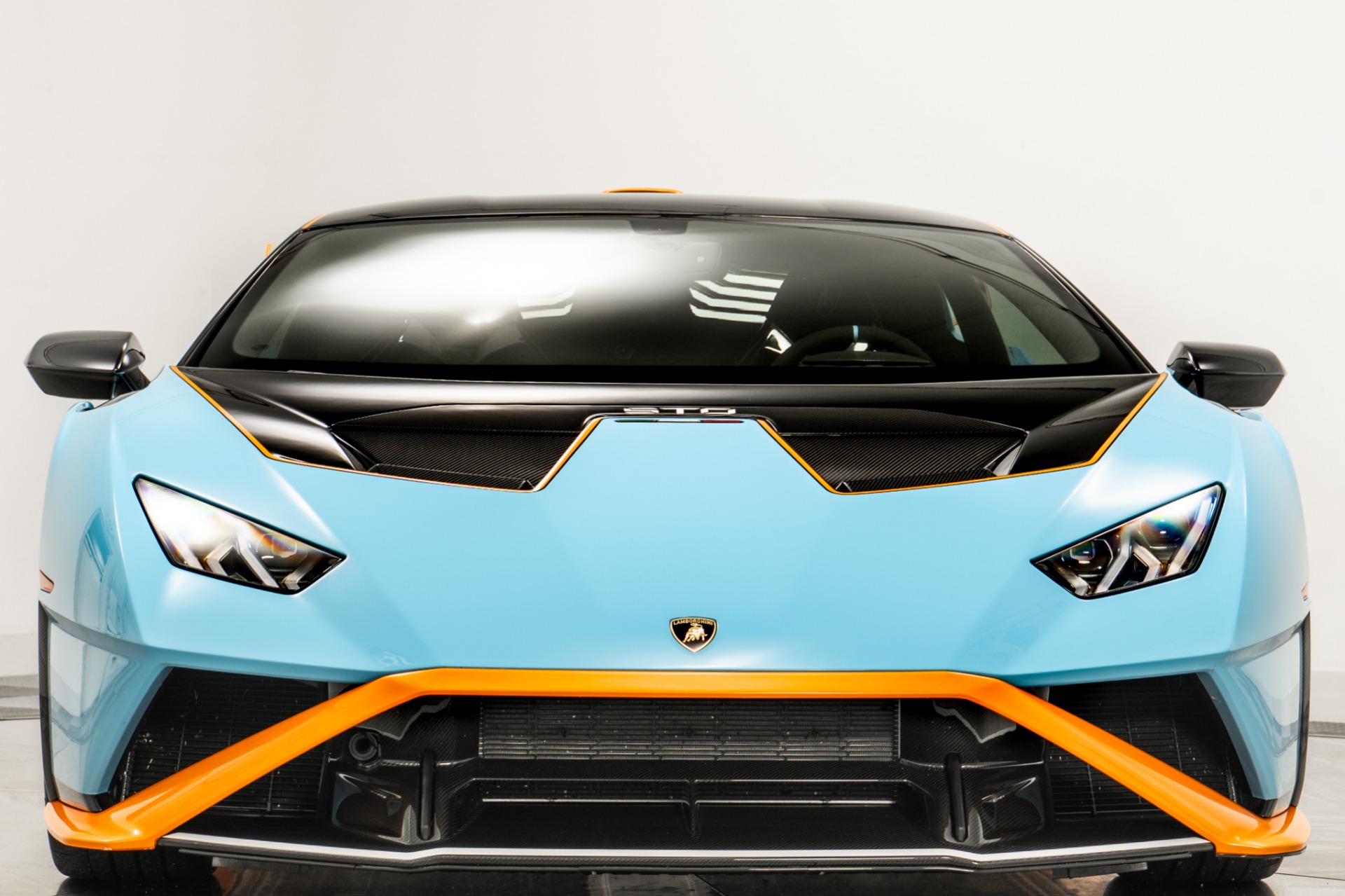 Blu Laufey 2022 Lamborghini Huracan STO For Sale - Stock Number
