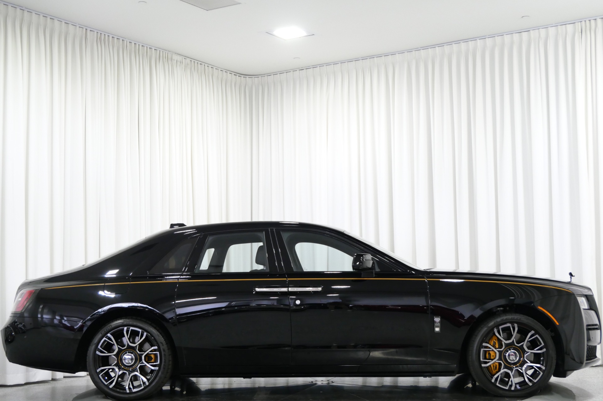 メル79620 6102717 黒L Used 2022 Rolls-Royce Ghost Black Badge For Sale (Sold
