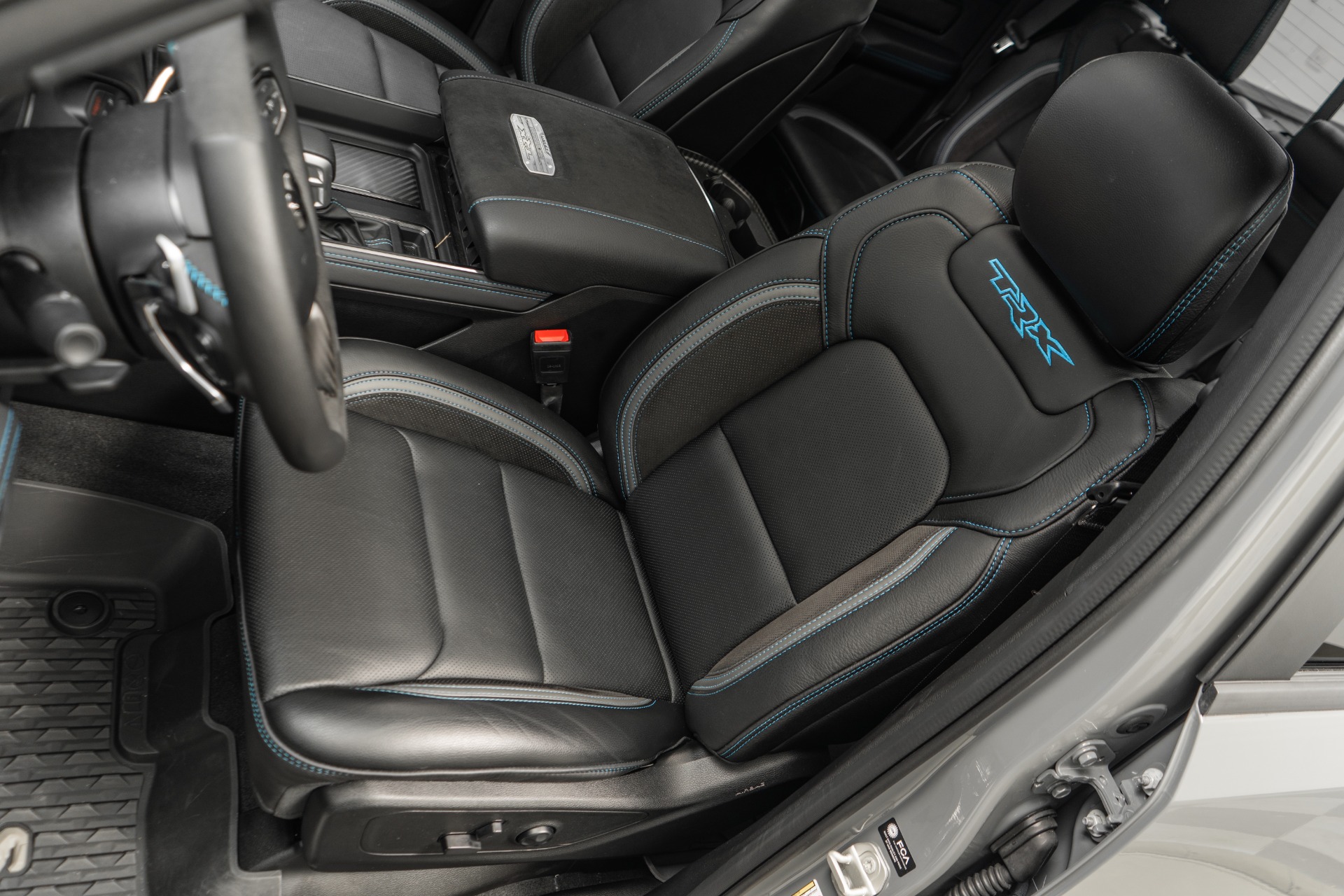 SALE !!MOMO ATOMIK,Gear Shift Knob & car Handbrake Grips & Pedal & Safty  Seat