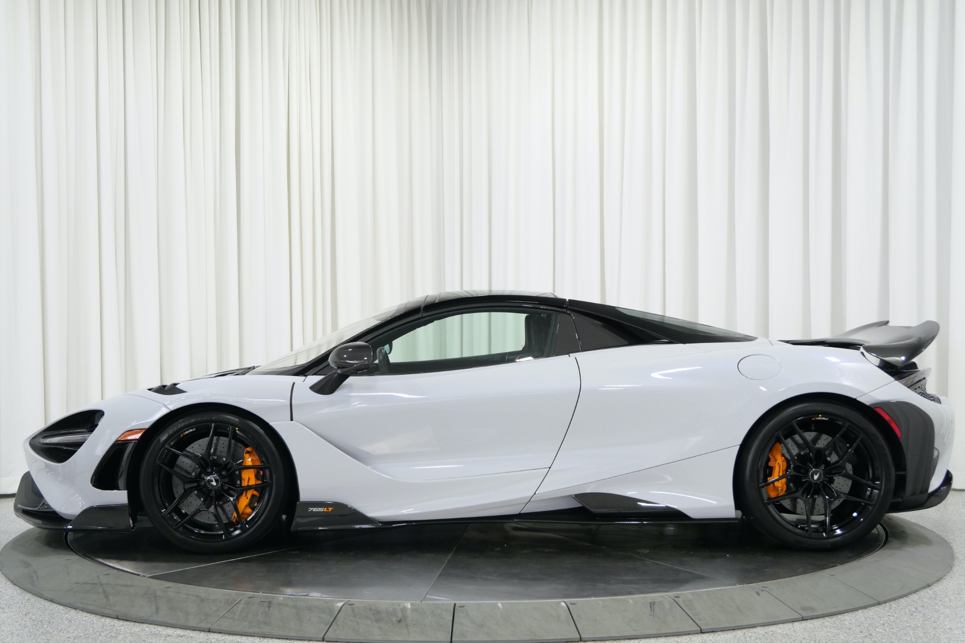 Cirrus Grey 2022 McLaren 765LT Spider For Sale - Stock Number