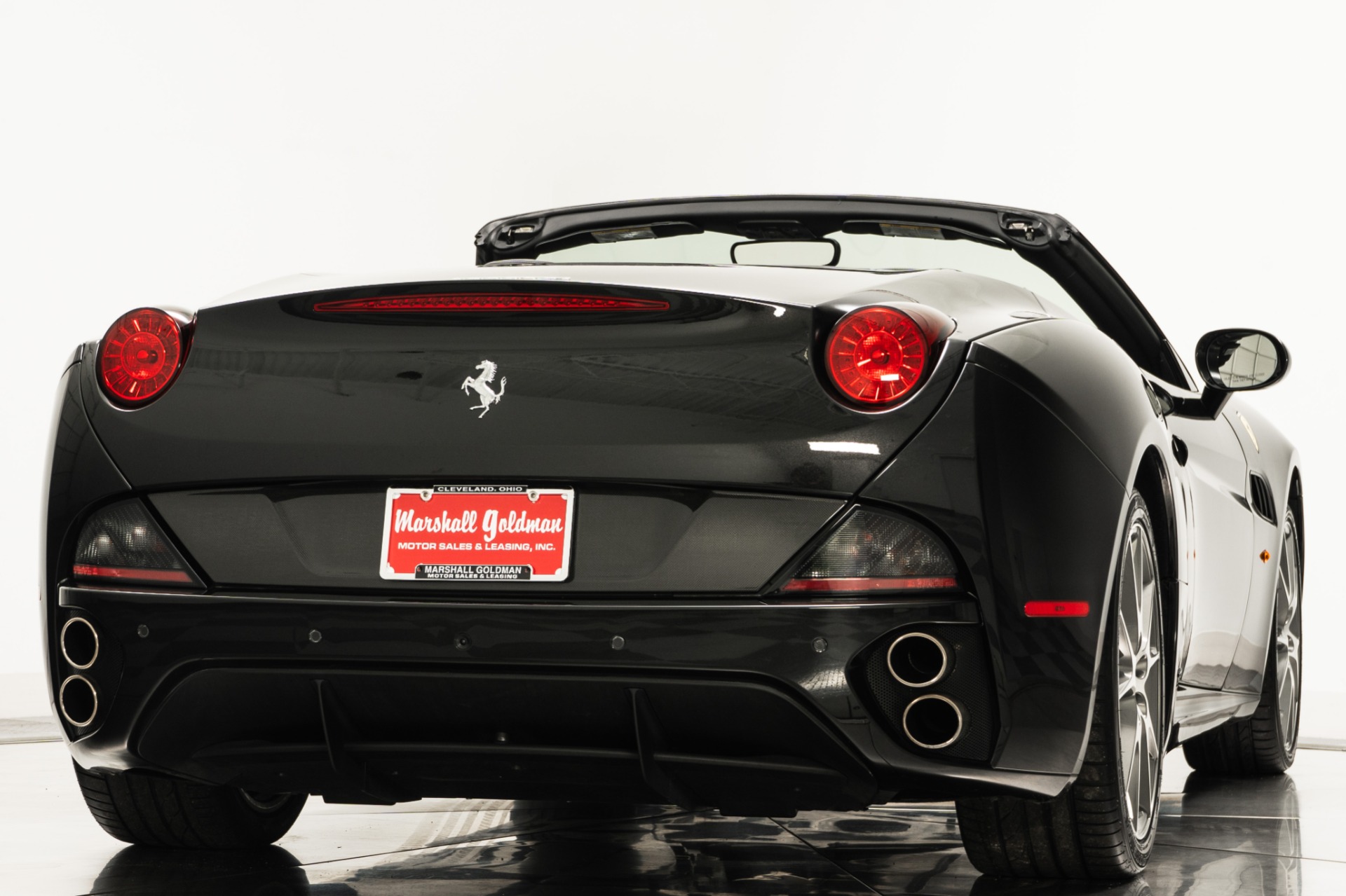 Ferrari California -Low Miles, Carbon Steering Wheel, Daytona Seats, Scuderia Shields