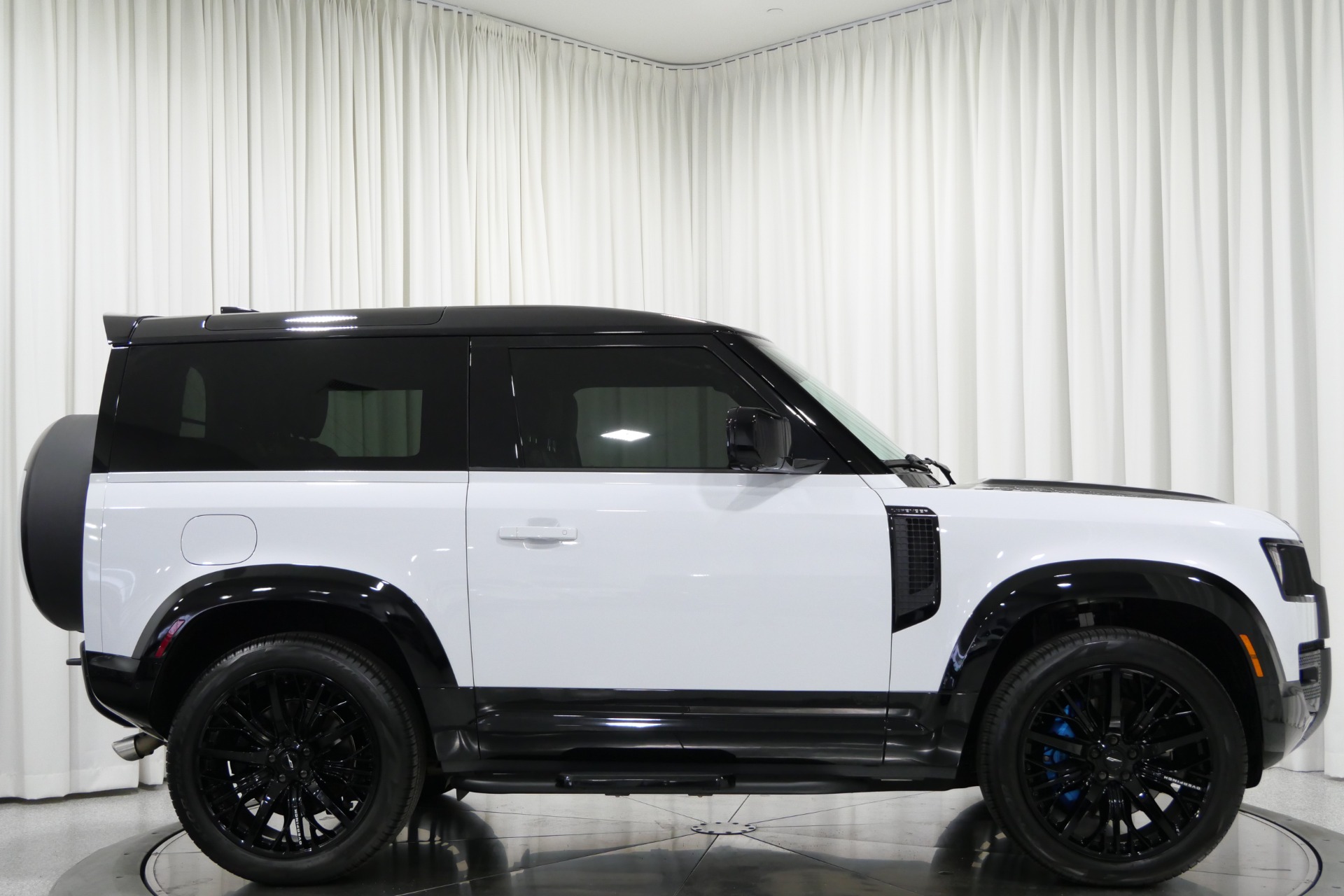 Left Side Kit | LAND ROVER DEFENDER 90 V8 2022
