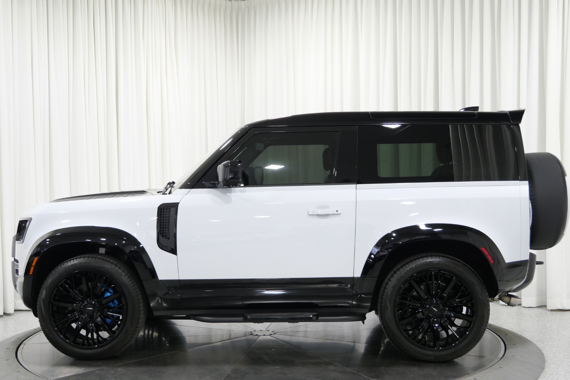 Right Side Kit | LAND ROVER DEFENDER 90 V8 2022 Right Side Kit | LAND ROVER DEFENDER 90 V8 2022