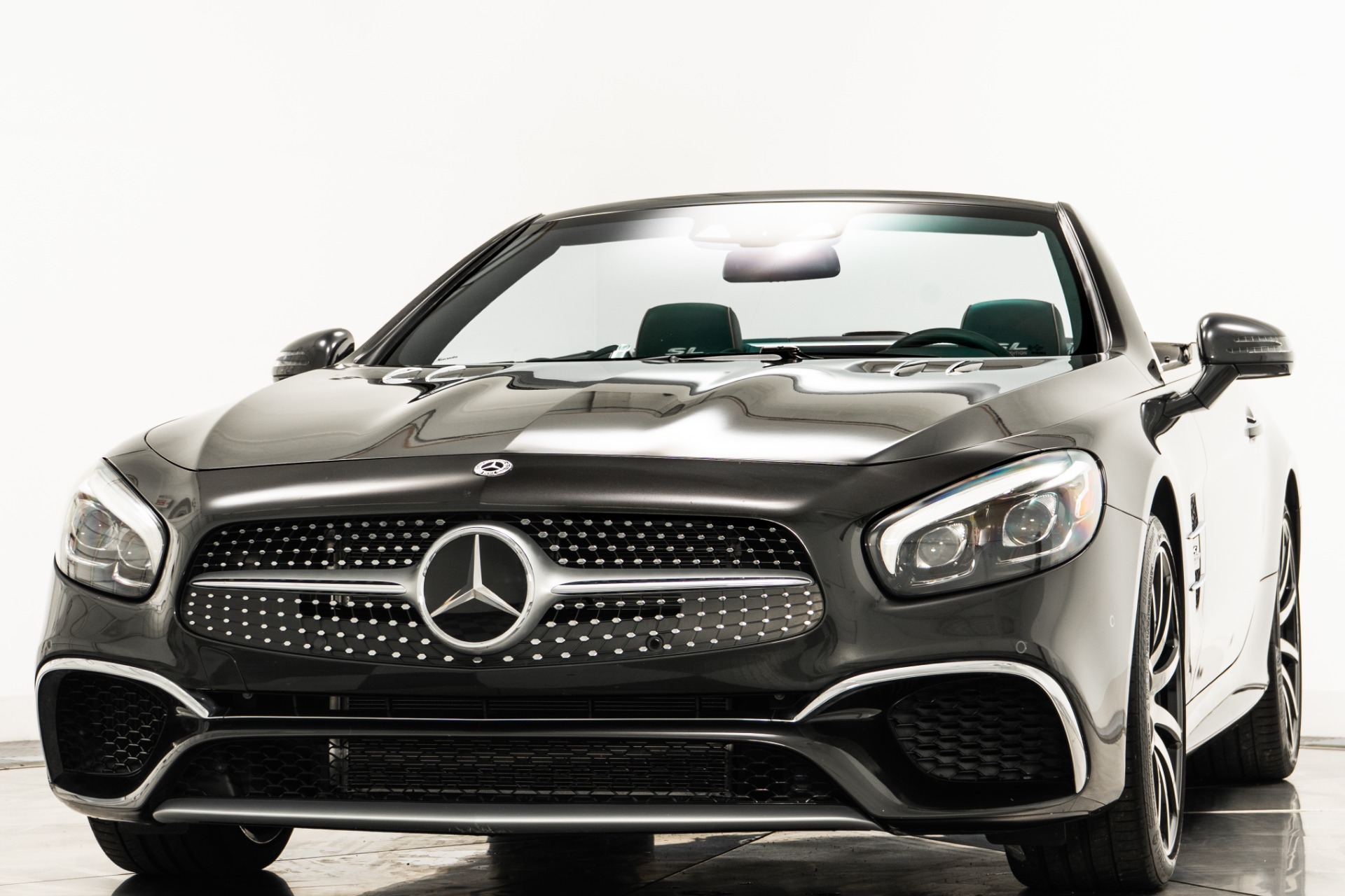 メルメル※ Graphite Grey Metallic 2020 Mercedes-Benz SL 550 Grand Edition For