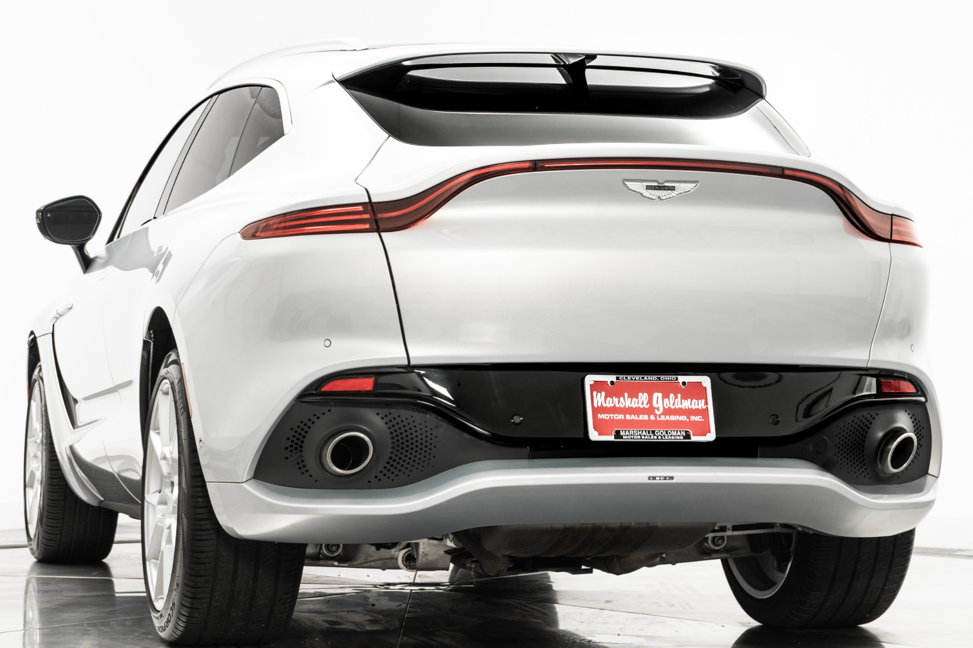 Aston Martin DBX -Inspire Interior, Panoramic Glass Roof