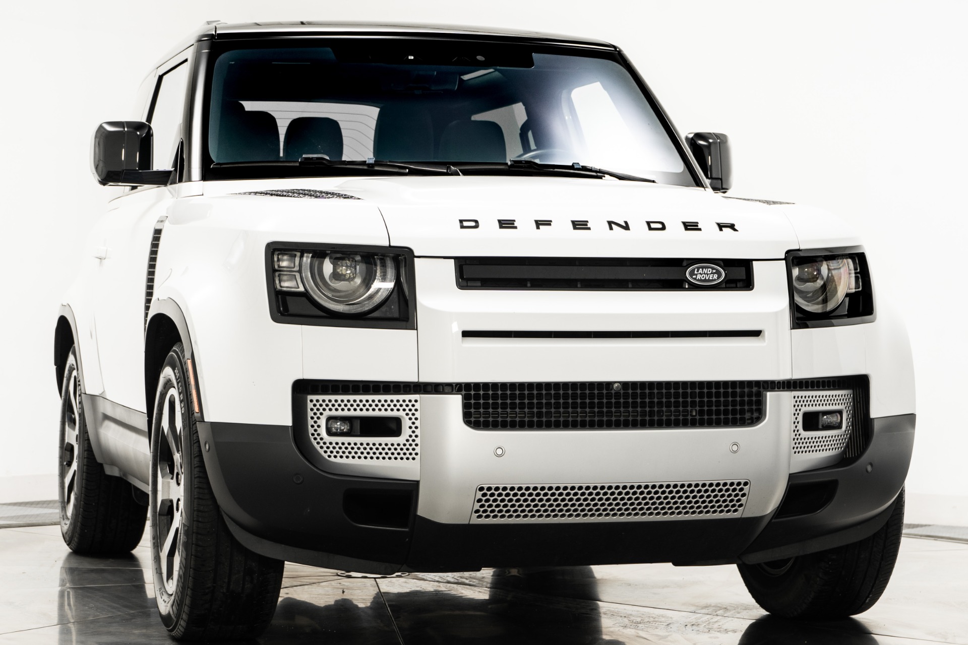Fuji White 2022 Land Rover Defender 90 S For Sale - Stock Number