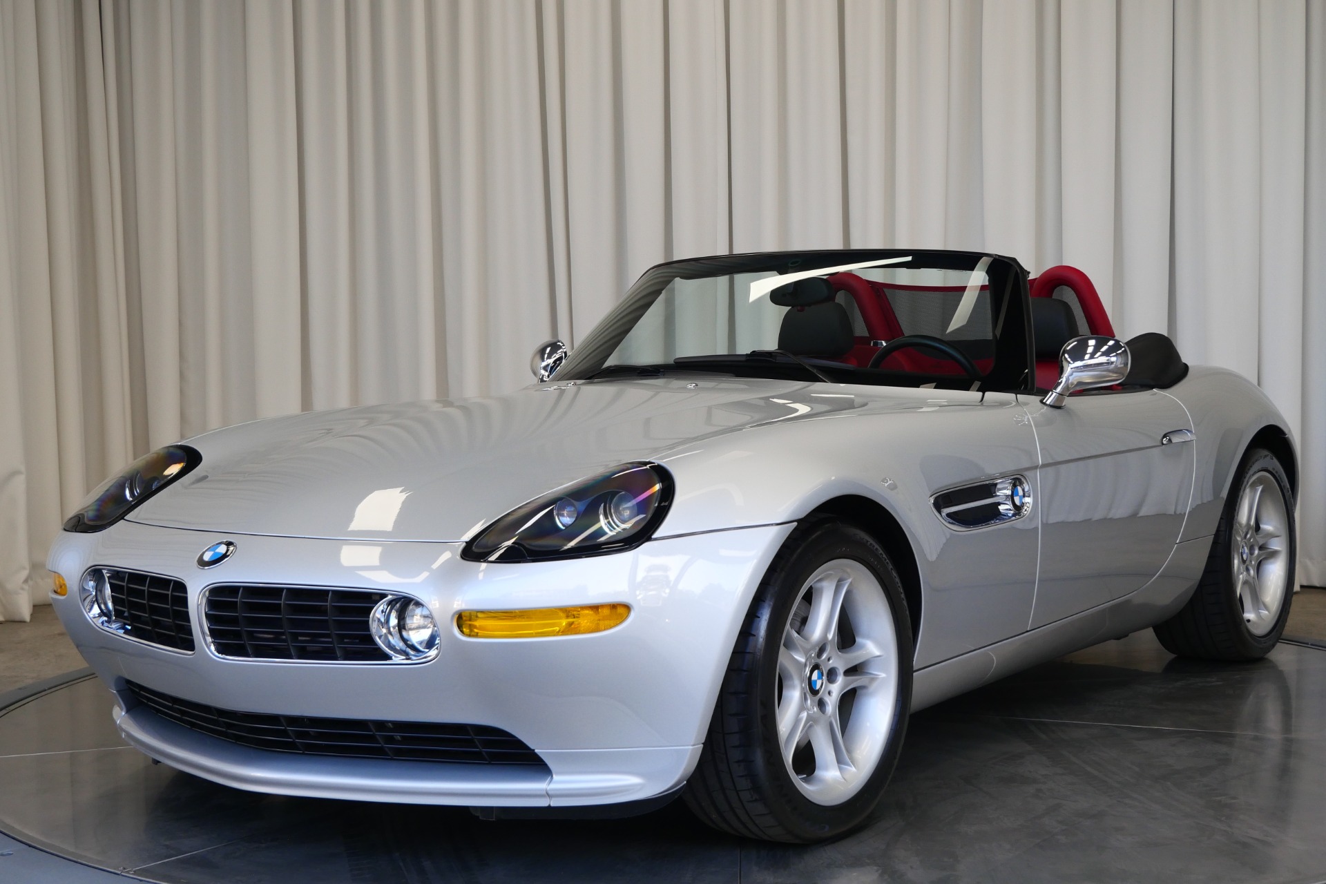 ミニッツ  美品　入手困難　BMW Z8 Silver 26k-Mile 2002 BMW Z8 for sale on BaT Auctions - sold for