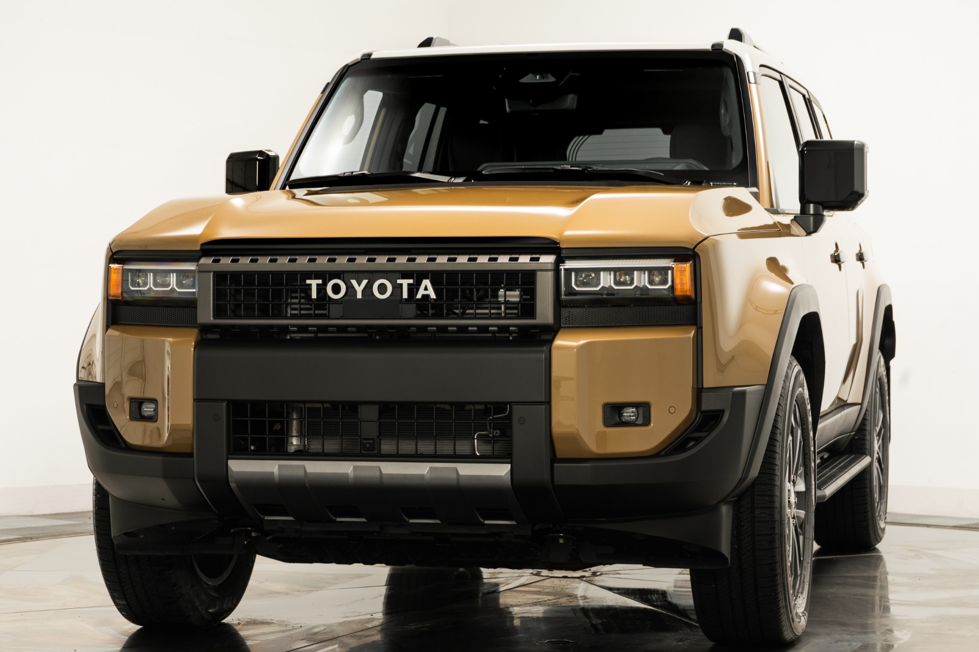 Trail Dust w/Grayscape Roof 2024 Toyota Land Cruiser For Sale