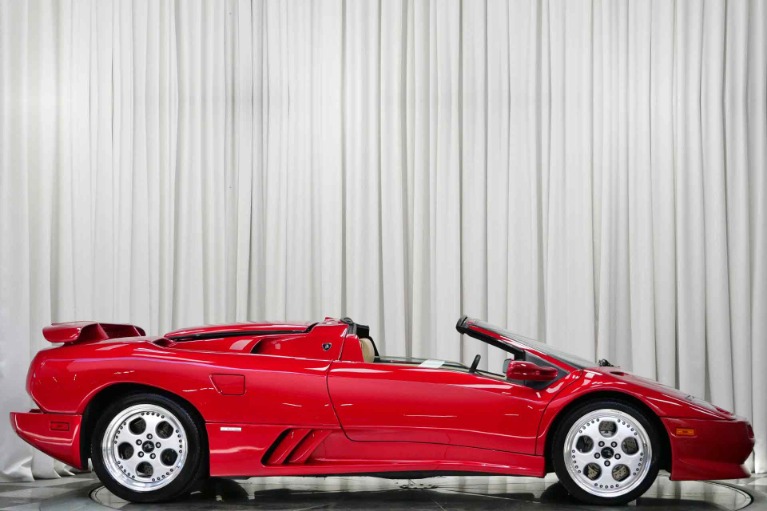 ミニッツ Lamborghini Dlablo VT レッド 1996 Lamborghini Diablo VT | DriverSource : Fine Motorcars