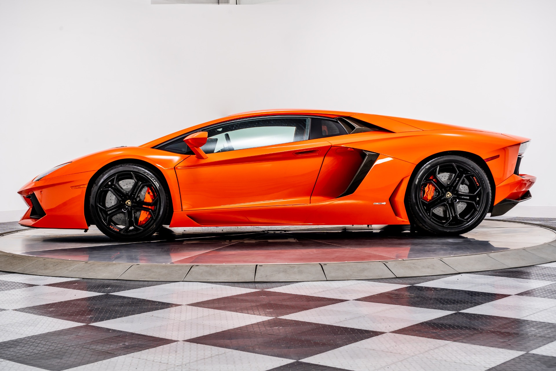 Arancio Argos Pearl 2012 Lamborghini Aventador LP700-4 For Sale