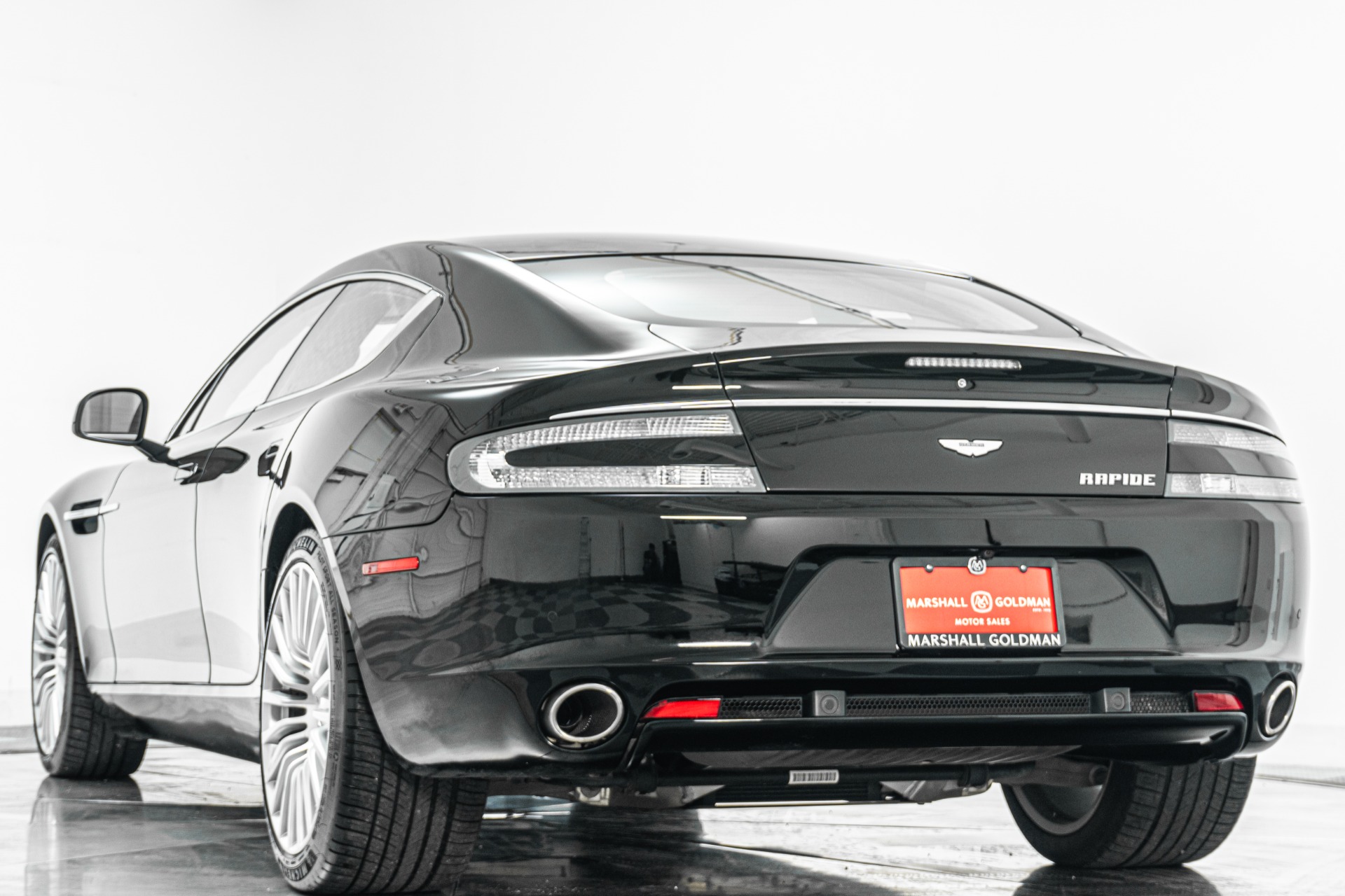 Aston Martin Rapide -V12 Power, High Contrast Color Combination