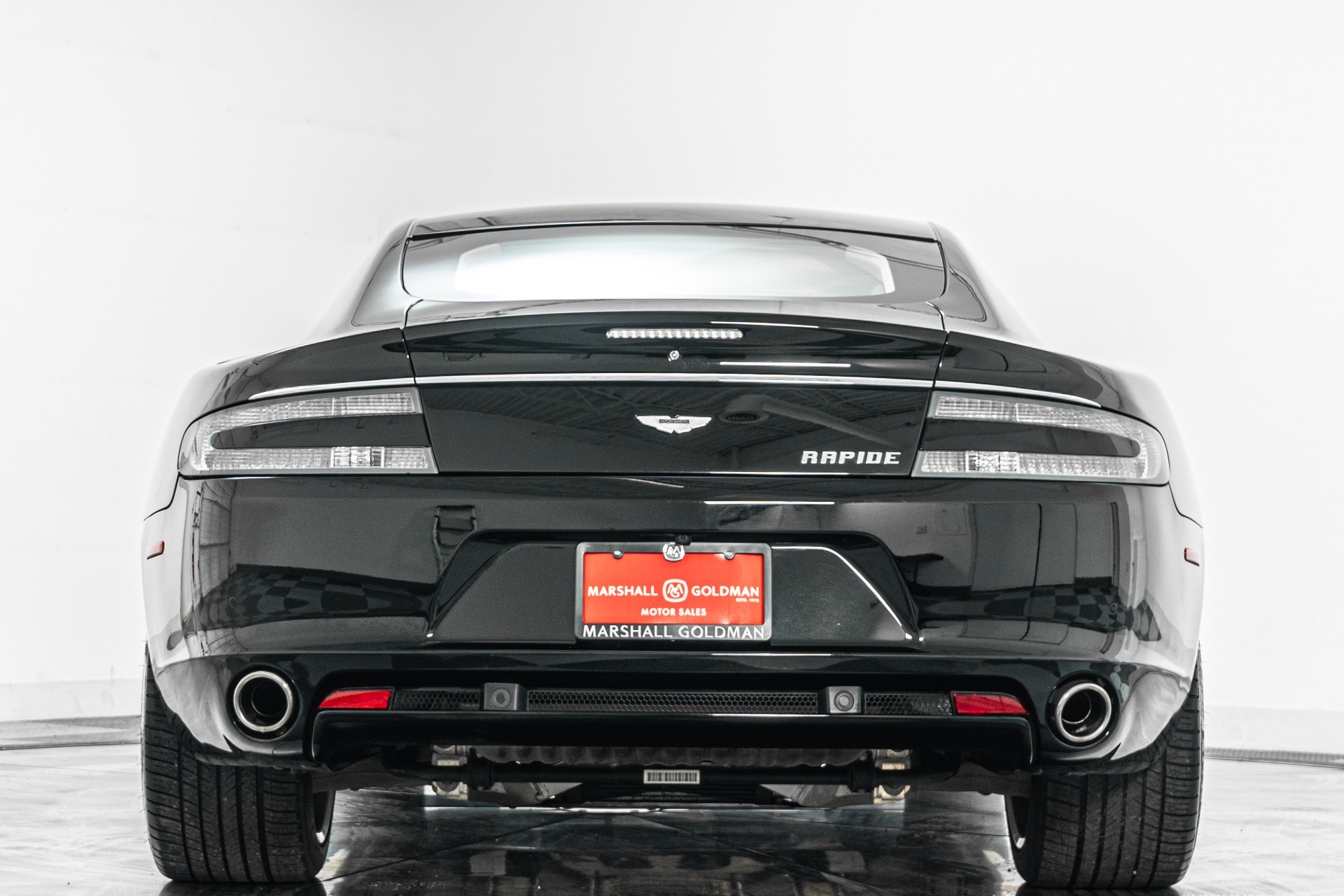 Aston Martin Rapide -V12 Power, High Contrast Color Combination