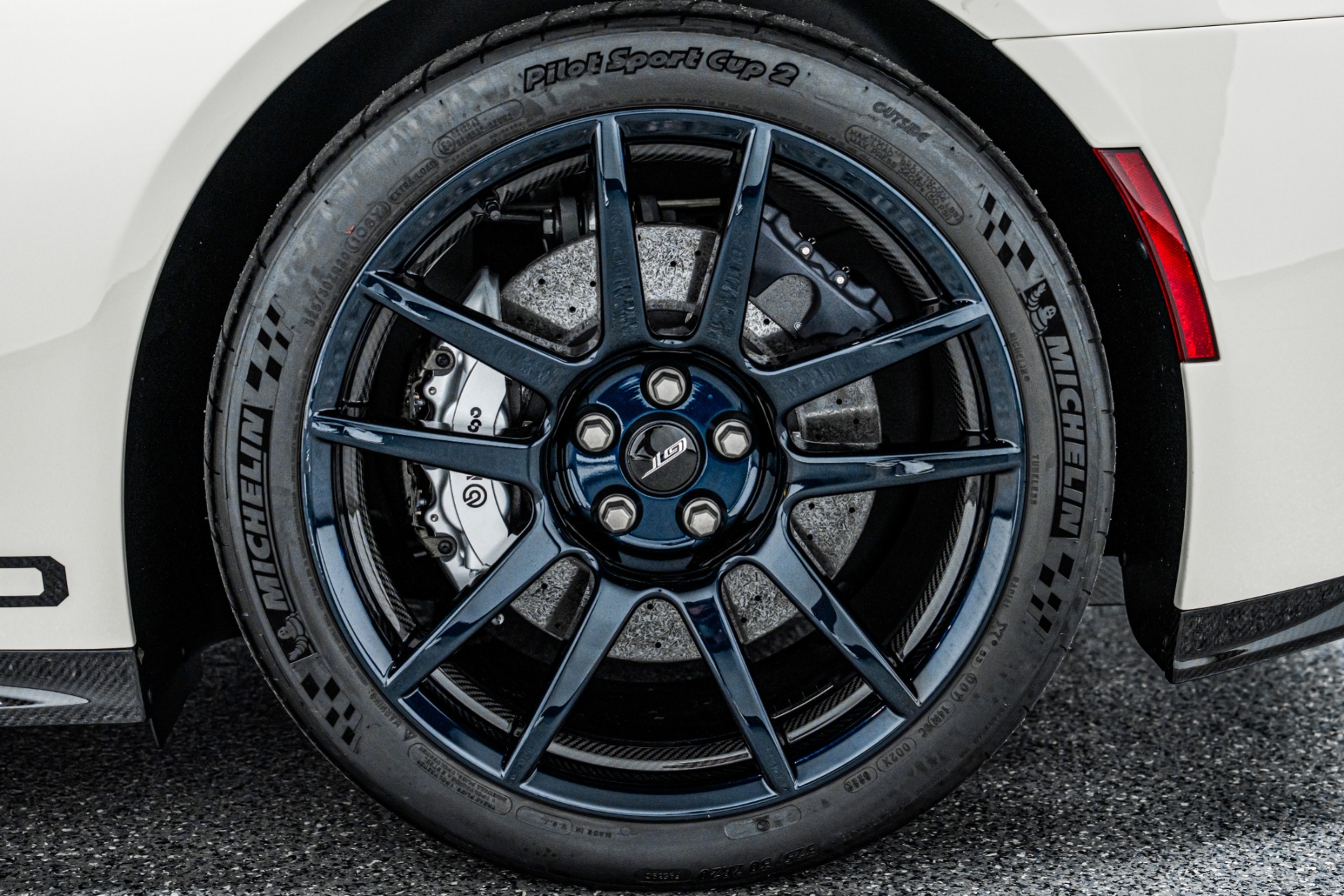 2022 Ford GT Heritage Edition photo 10