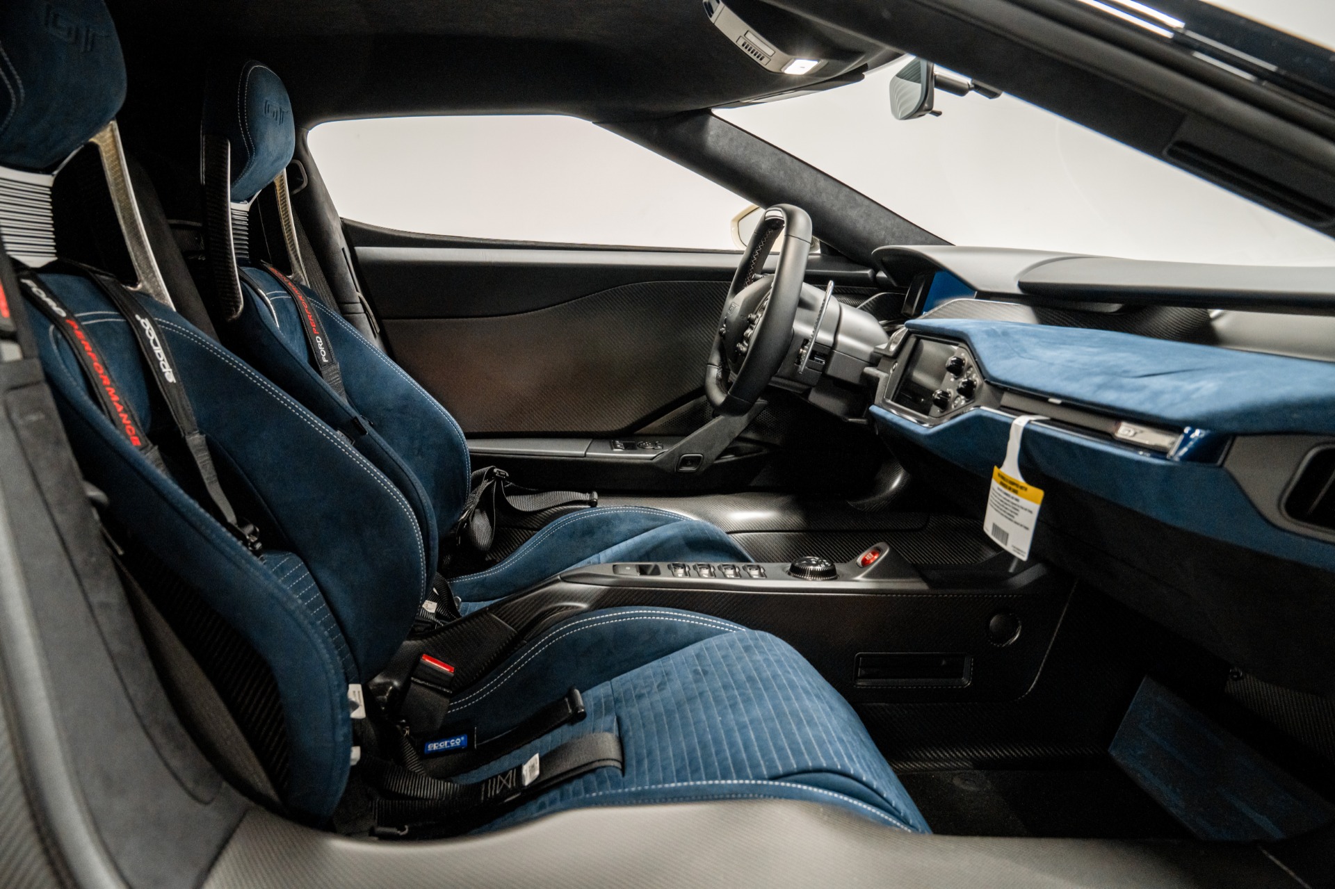 2022 Ford GT Heritage Edition photo 19