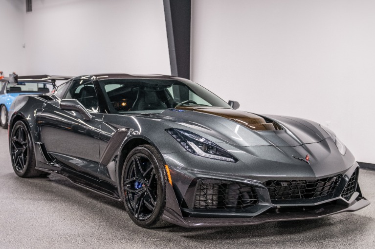 Watkins Glen Gray Metallic 2019 Chevrolet Corvette ZR1 -3ZR