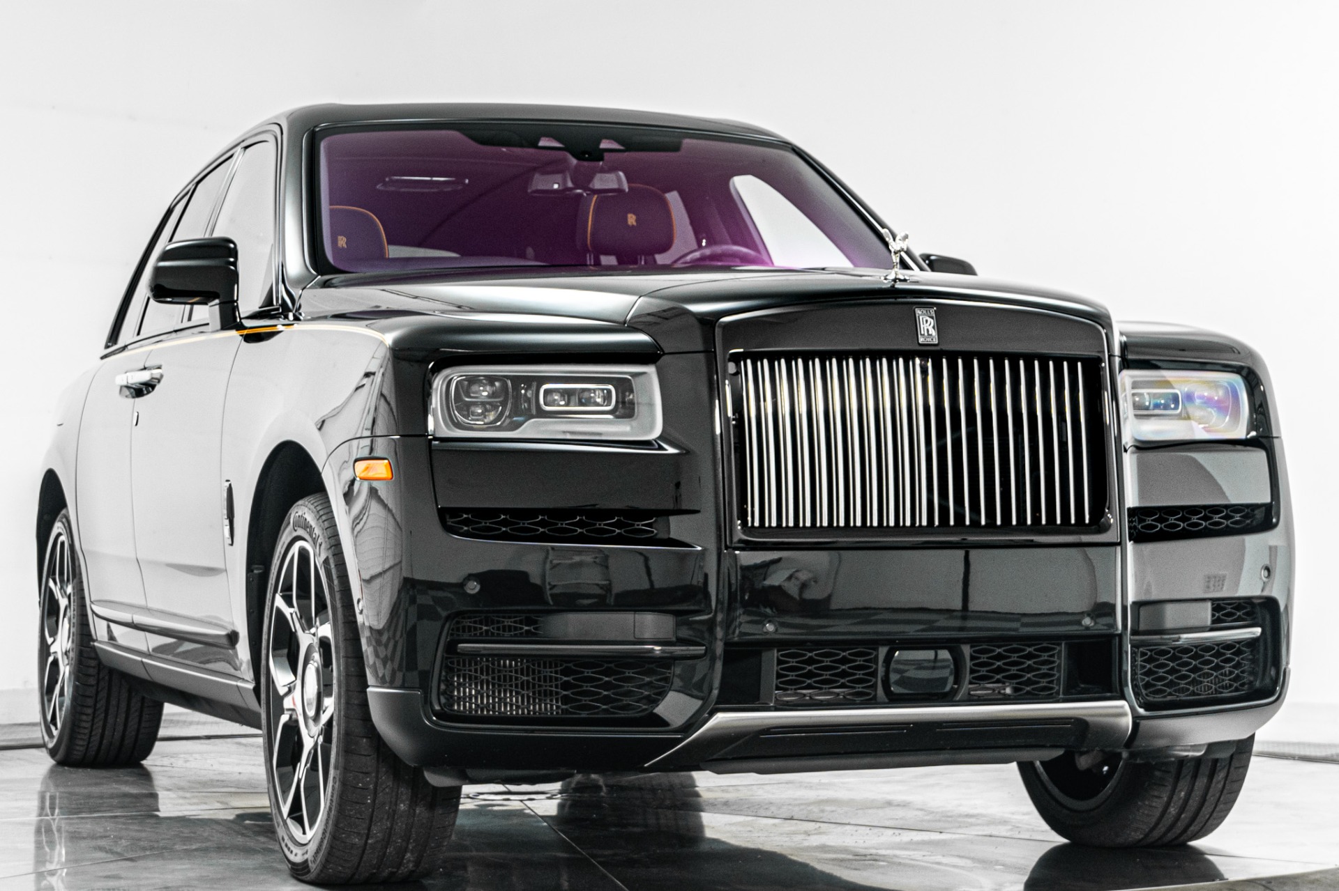 Rolls-Royce Cullinan Black Badge -Rear Seat Entertainment, Bespoke Audio, Panoramic Roof