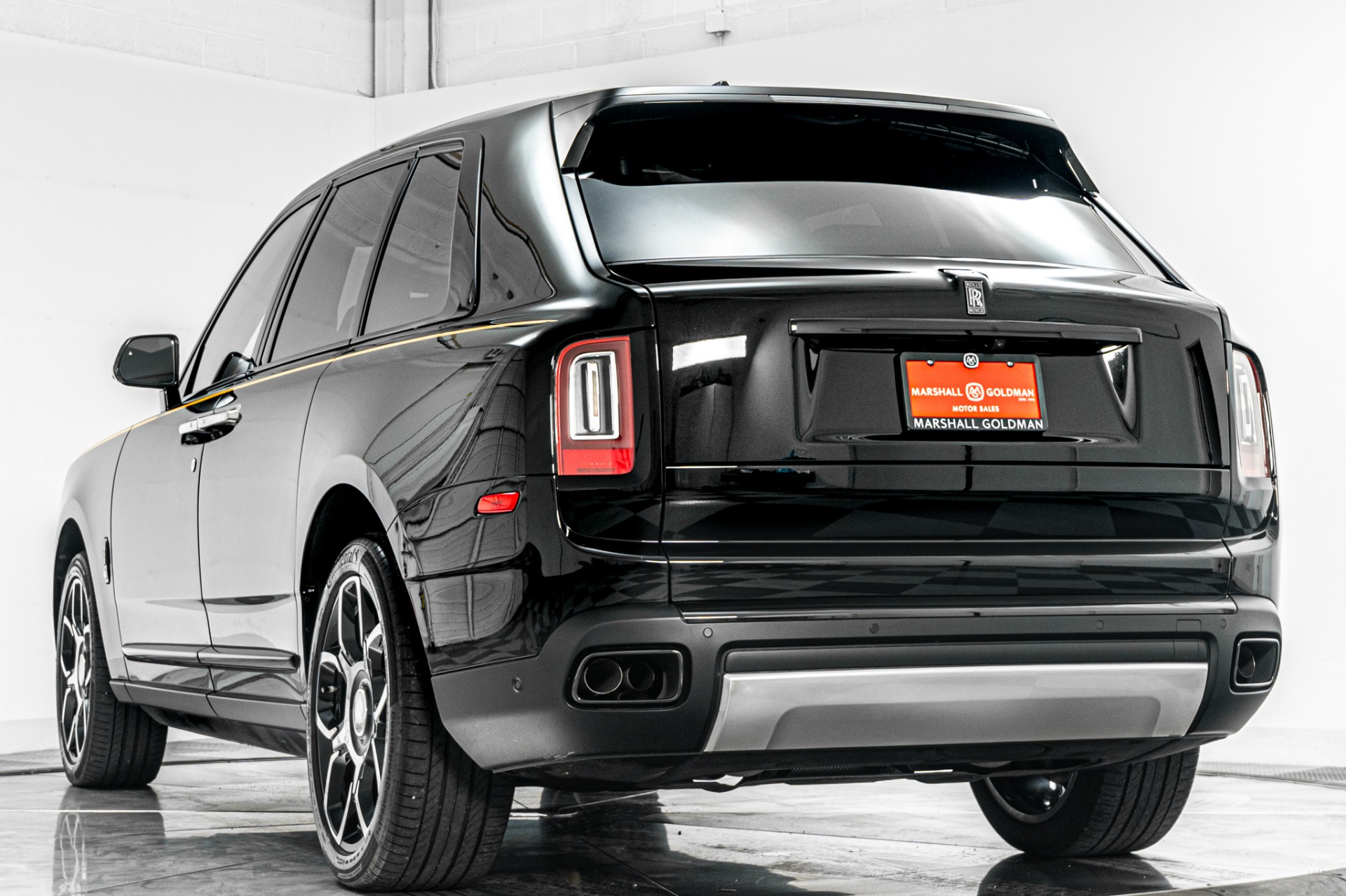 Rolls-Royce Cullinan Black Badge -Rear Seat Entertainment, Bespoke Audio, Panoramic Roof