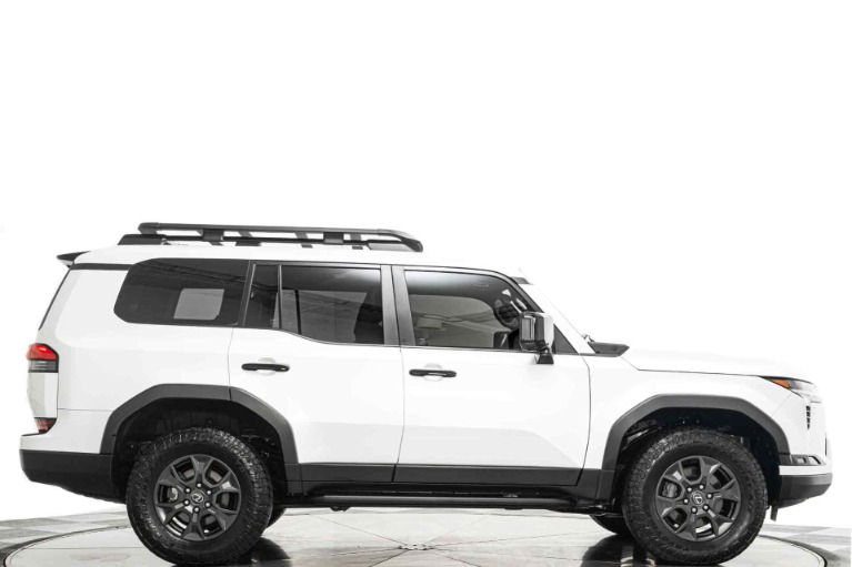 Eminent White Pearl 2024 Lexus GX 550 Overtrail -Rock Sliders, 33