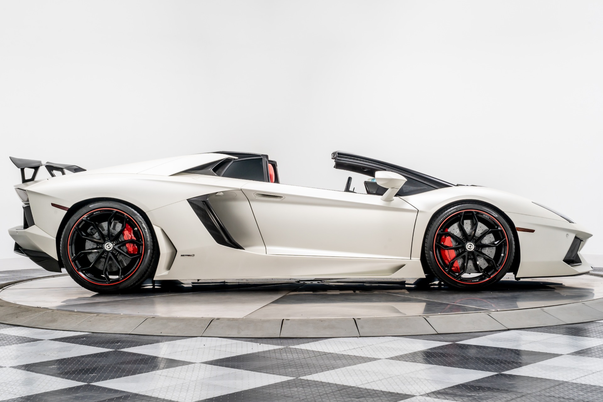 Used 2014 Lamborghini Aventador LP 700-4 Roadster For Sale