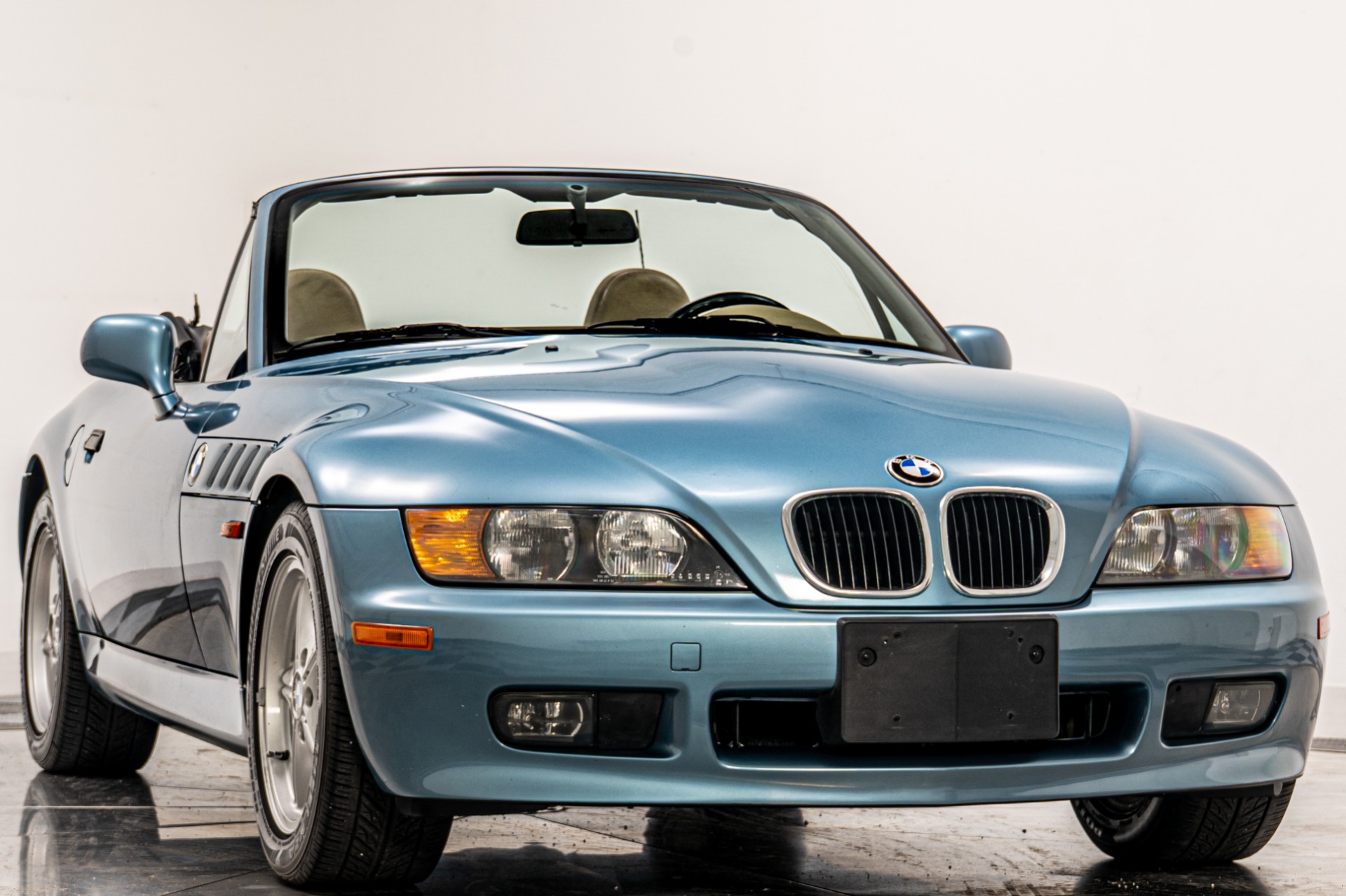 Atlanta Blue Metallic 1996 BMW Z3 -5 Speed Manual, Leather