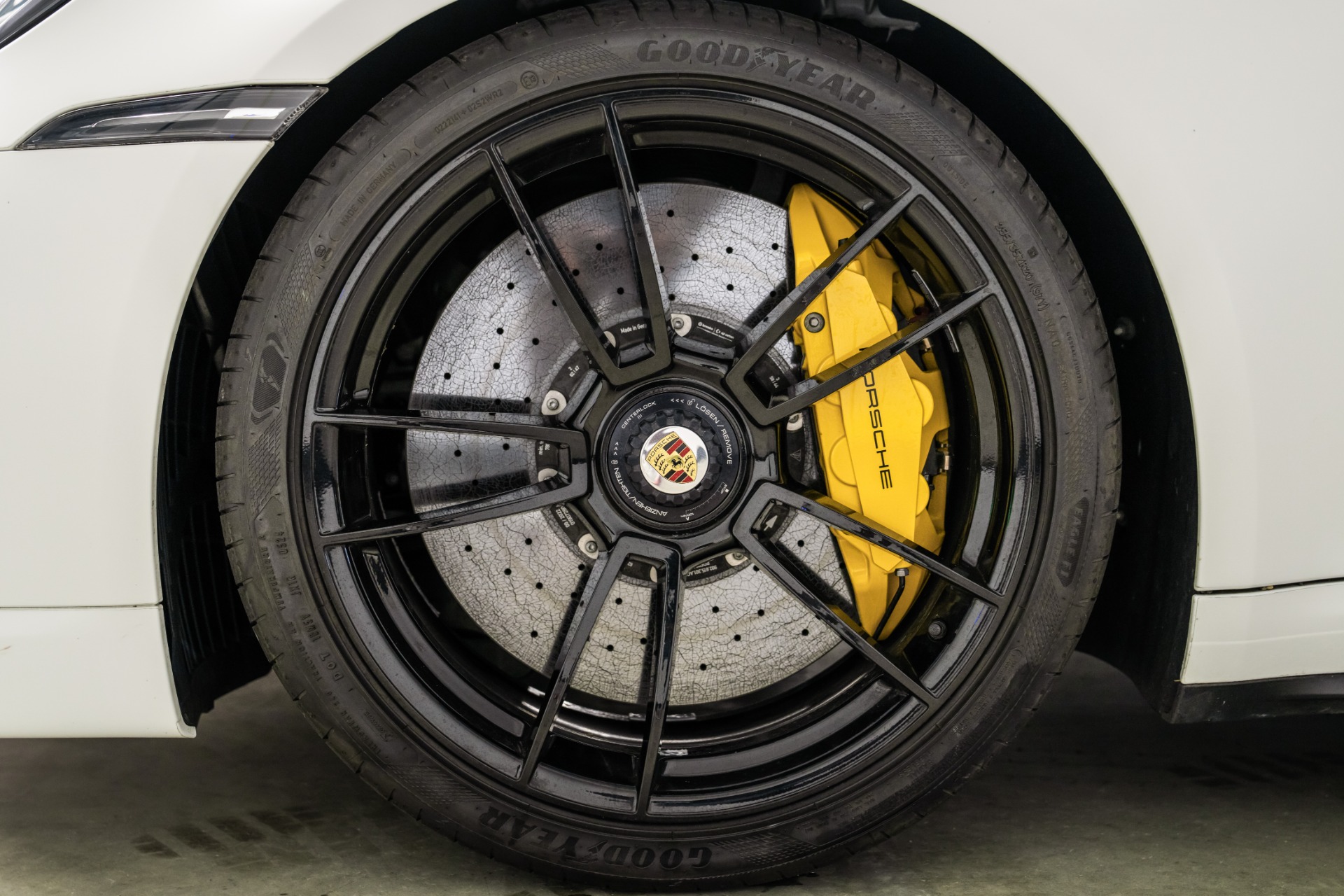 Porsche 911 Turbo S -Full Matte PPF, Front Axle Lift, 18 Way Seats