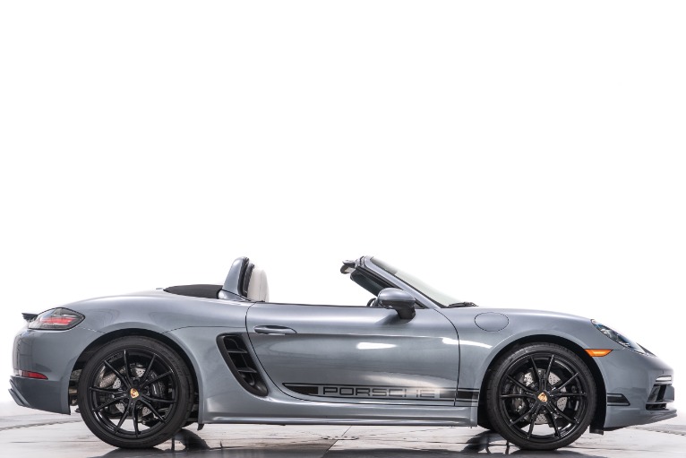 Vanadium Grey Metallic 2025 Porsche 718 Boxster Style Edition