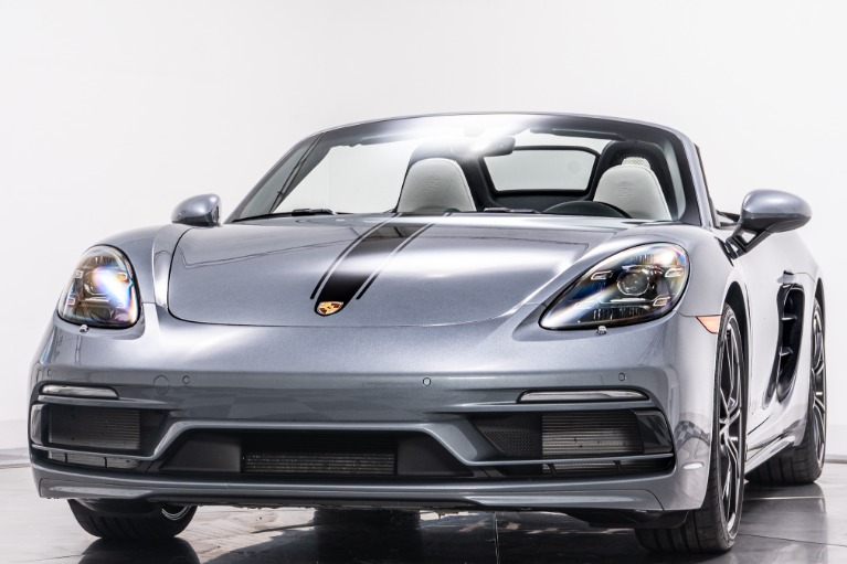 Vanadium Grey Metallic 2025 Porsche 718 Boxster Style Edition